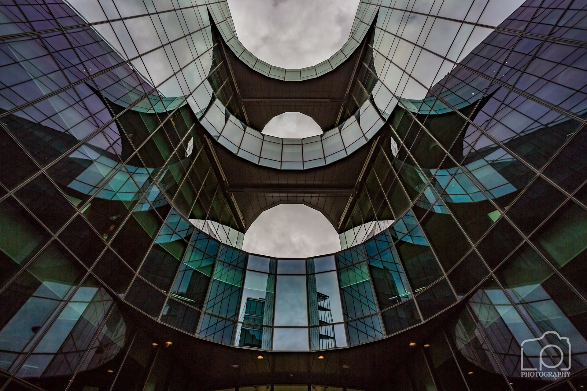 PriceWaterhouseCooper - 9447