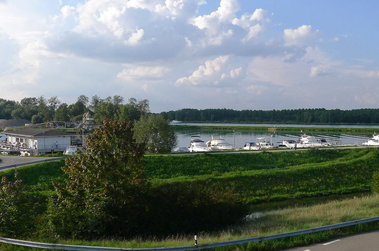 Blick aus dem Wohnbereich