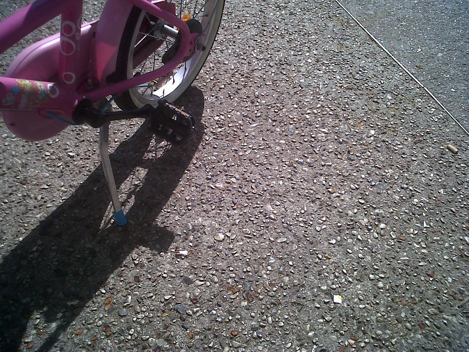 From the serie "Mirando ailleurs" S/T 2017.  80 x 100 m. E/5