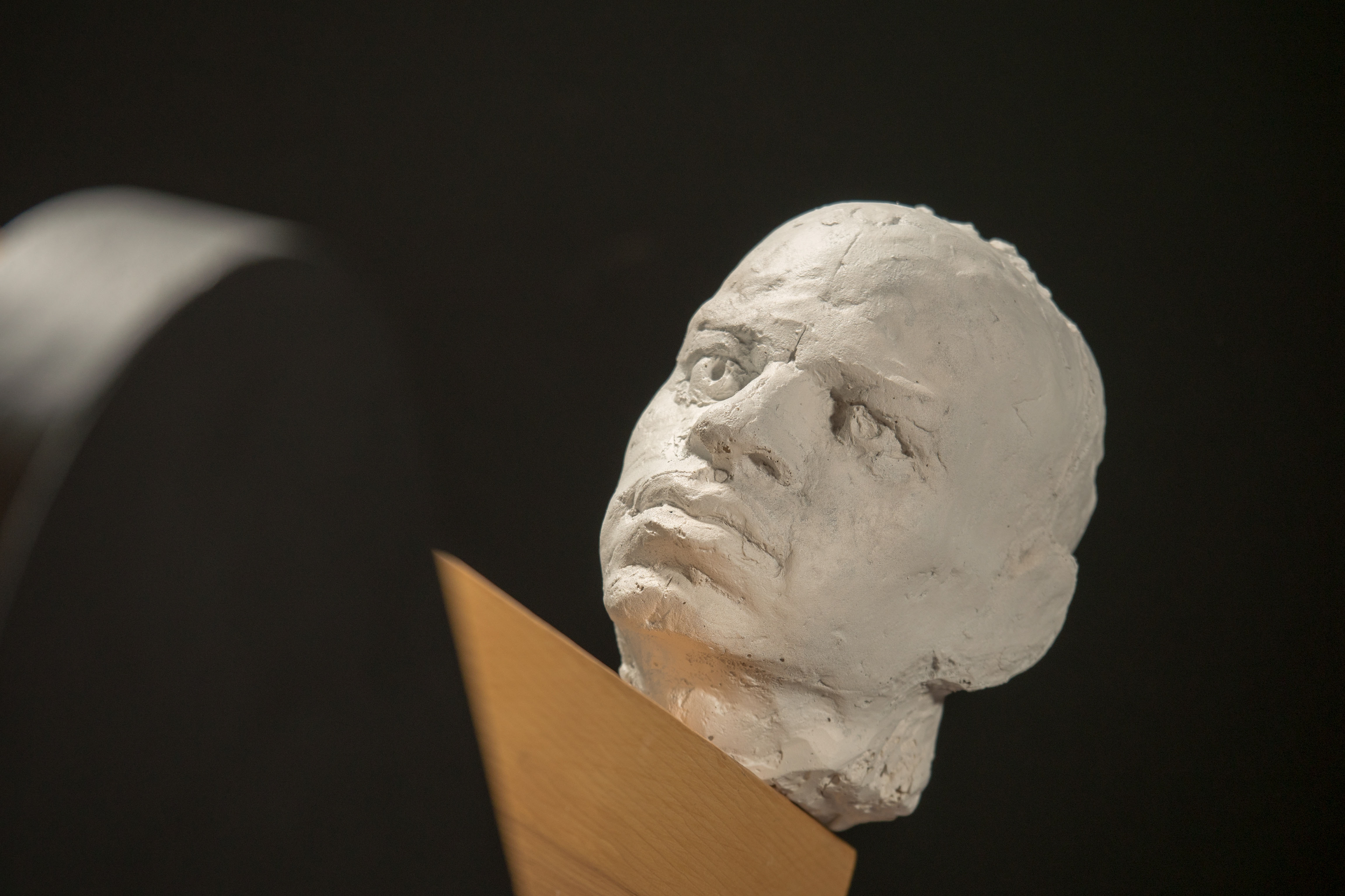 "Horizonte III" 2018, wood, polyester and acrylic resin. 60 x 120 x 50 cm