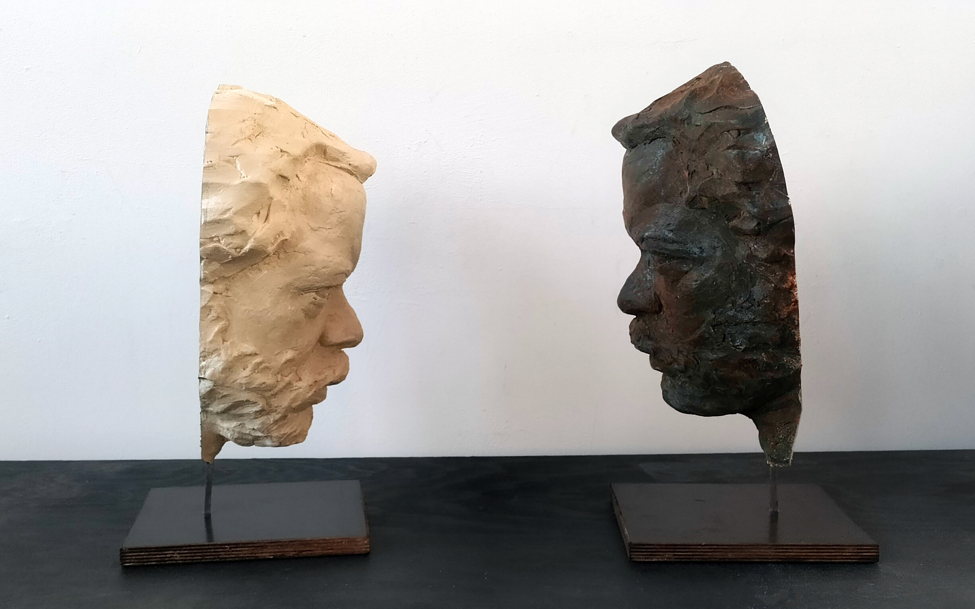 "Mask y comentaires". 2021. natural size.resine de polyester