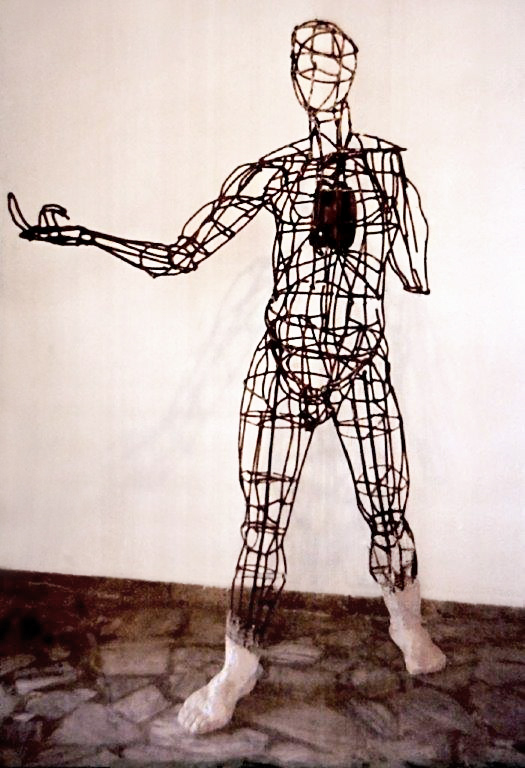 "La construccion del cuerpo" 1997. metal , wood. natural size.