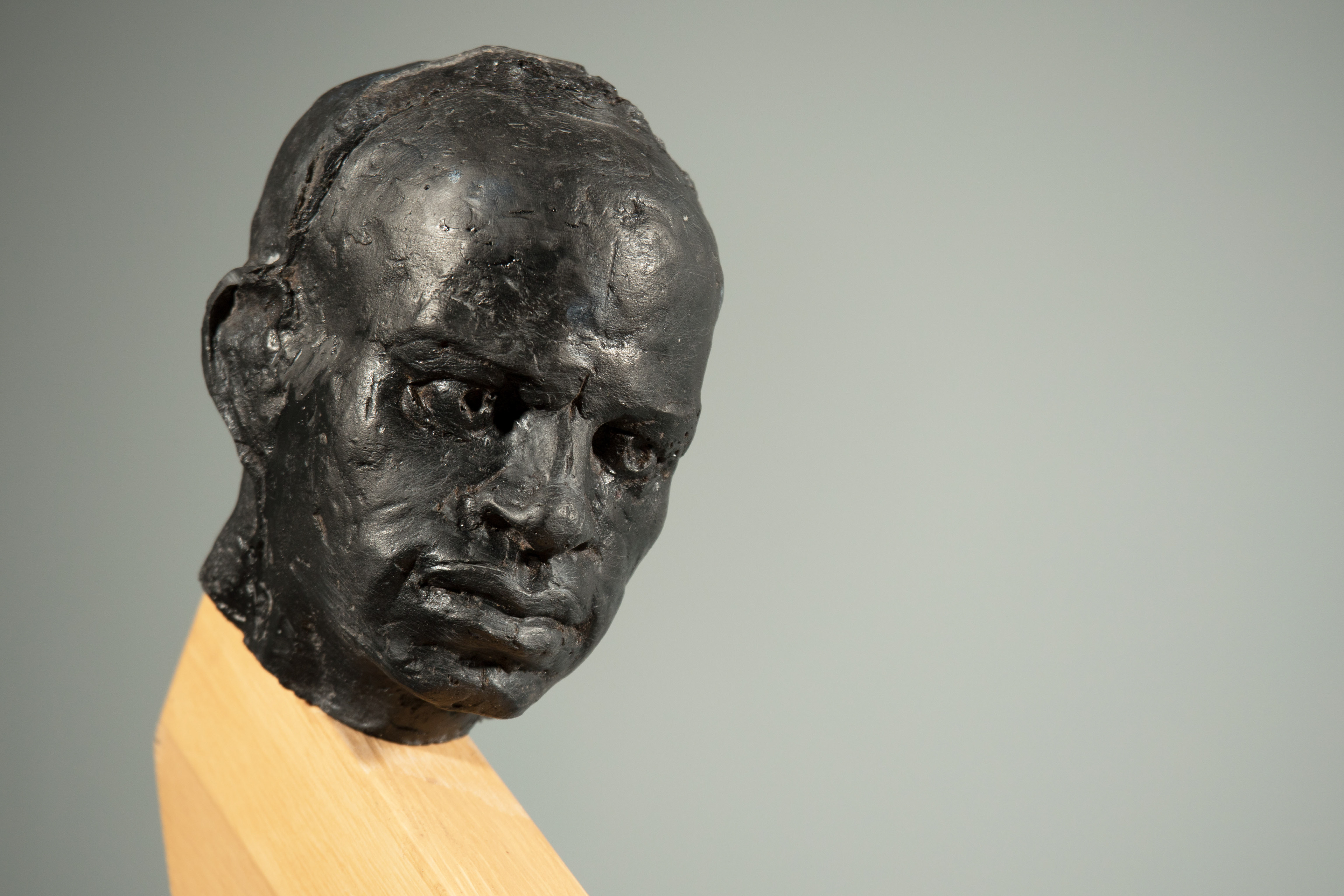 "Horizonte III" 2018, wood, polyester and acrylic resin. 60 x 120 x 50 cm