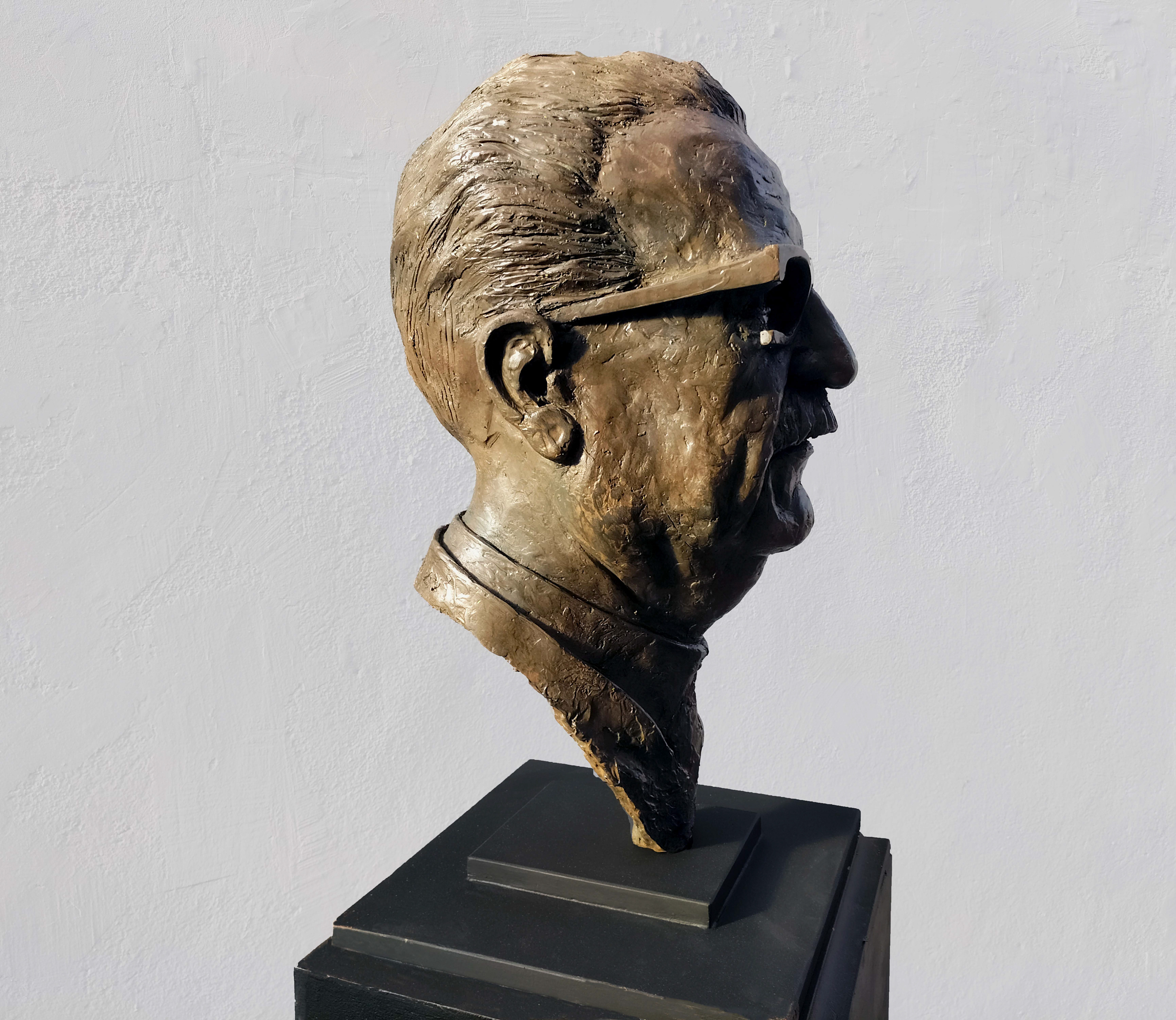 Buste Salvador Allende. resine polyester.