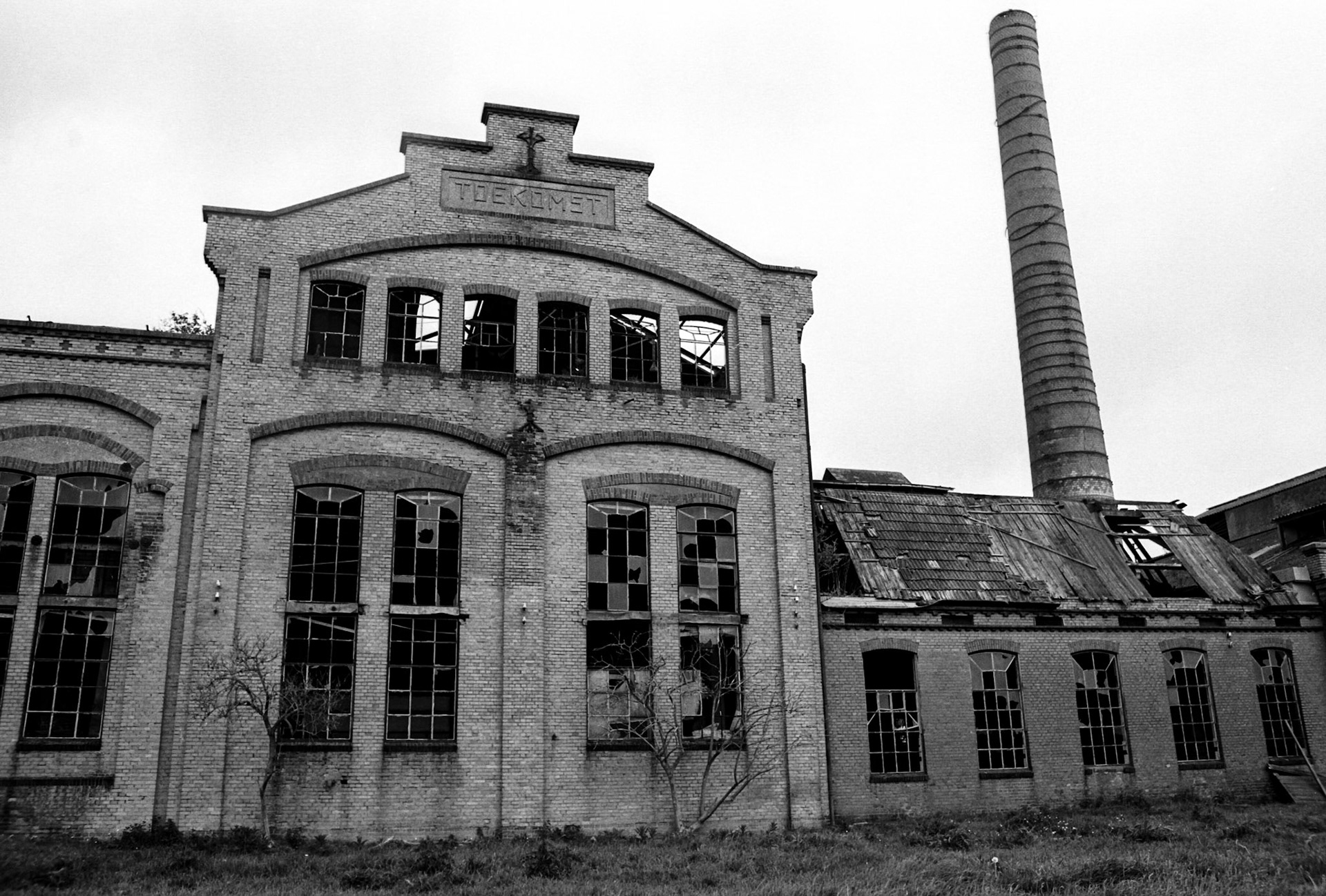 Strokartonfabriek 'De Toekomst' nabij Scheemda