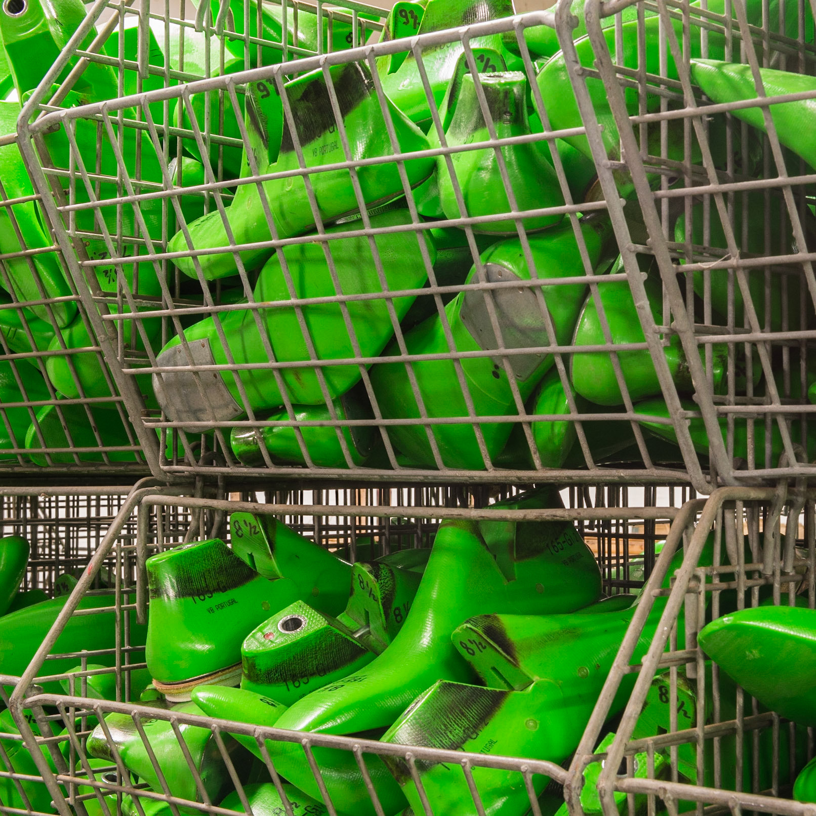 Voorraad leest van Bommel schoenen.