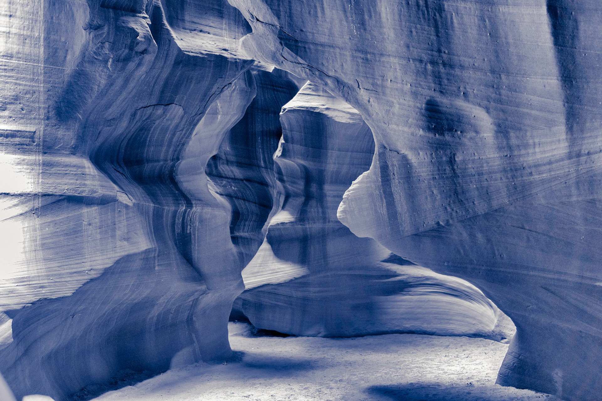 Upper Antelope Canyon in Art Bleu