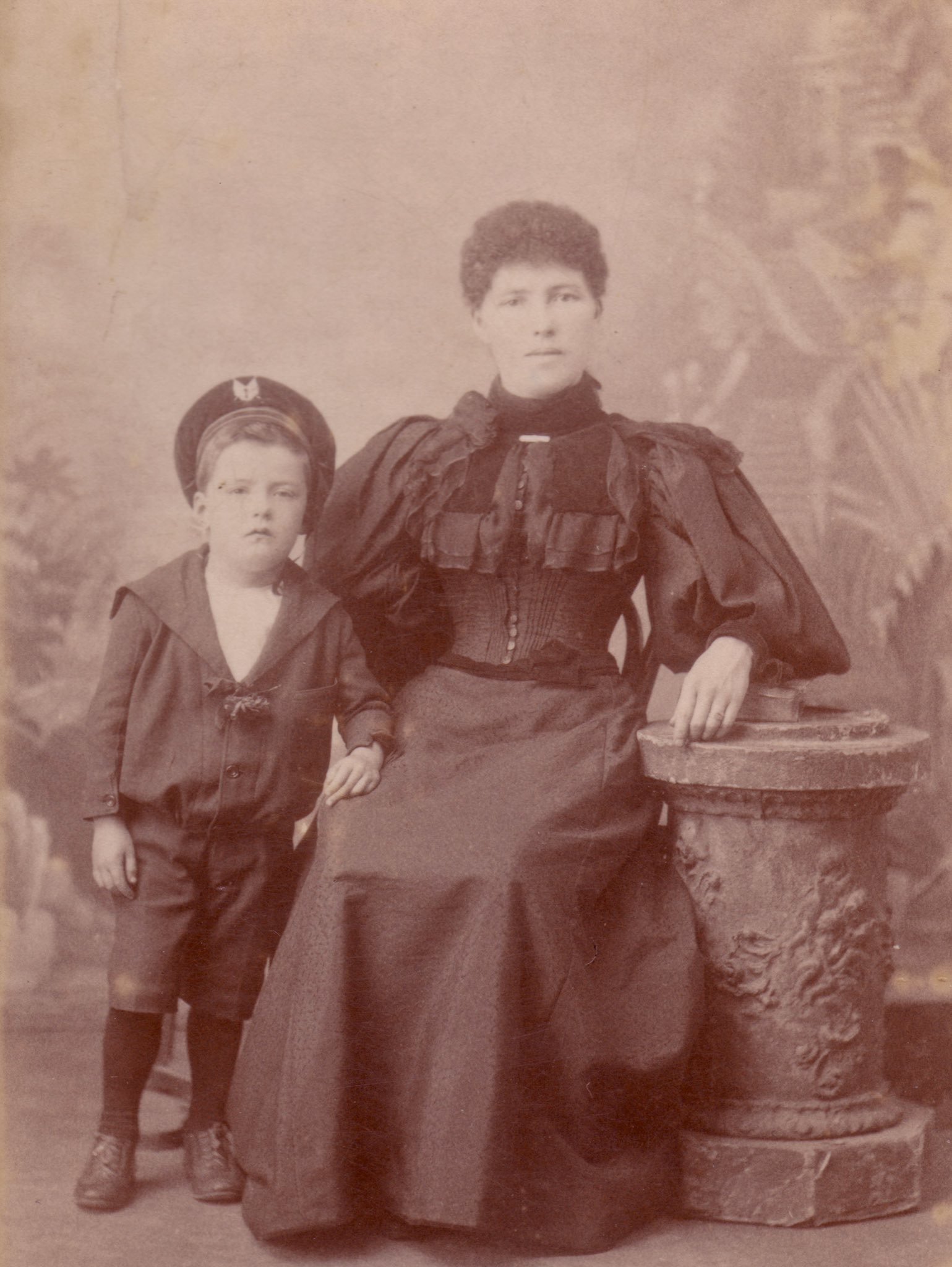 Kate Conlon Walsh with her son Frank Walsh. Her parents were Michael Conlon and Mary Loftus from Fenloe in Clare. She worked for Frank Ryan at Geelong Castle as Housekeeper (he left her all the furniture when he died).