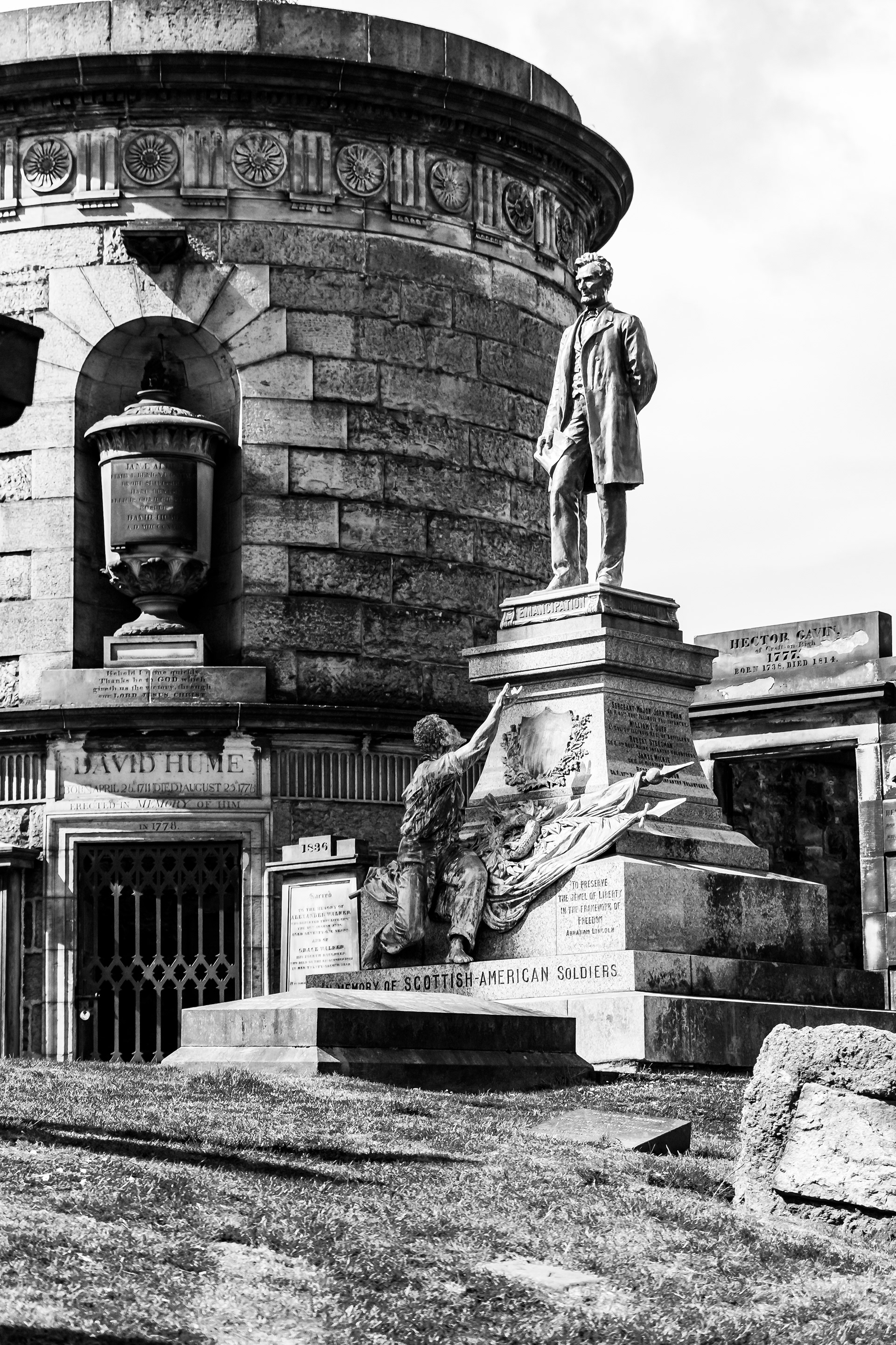 Lincoln Statue in cemetery near Calton Hill