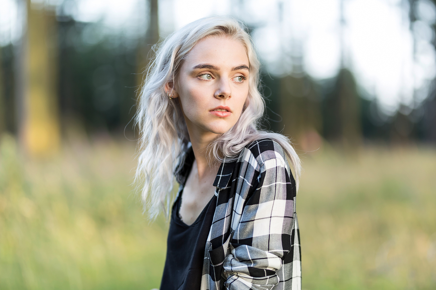 Standbild "TrueDemon" Hero Anna alias Olivia Burkhard. ChinzillaFilms