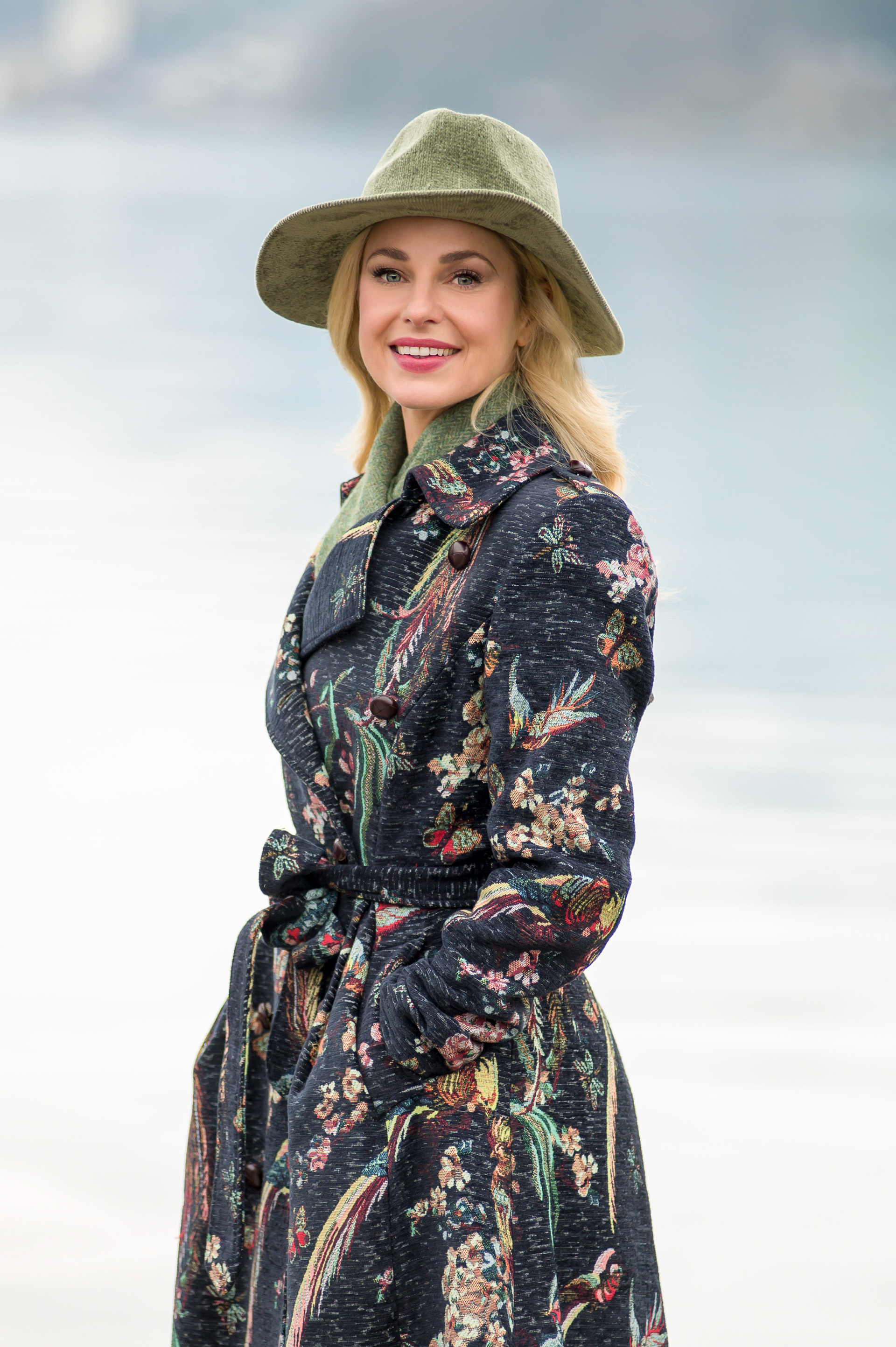 Silvia Schneider am Wolfgangsee