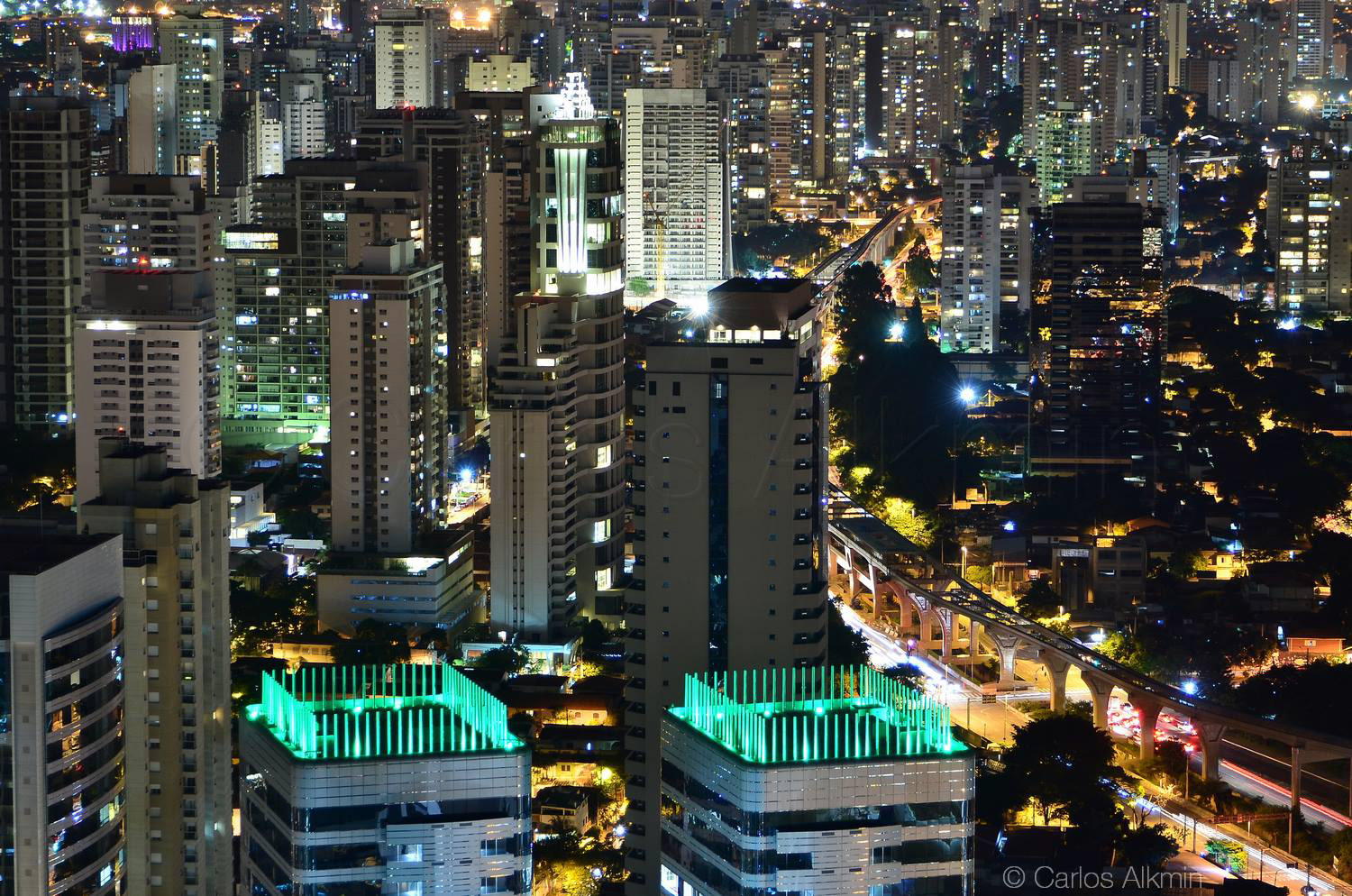 Brooklin Novo - região das Avenidas Eng. Luis Carlos Berrini e Jornalista Roberto Marinho