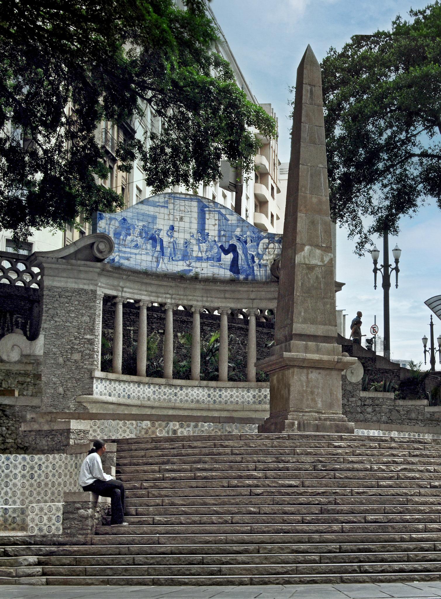 Largo da Memória e Obelisco do Piques
