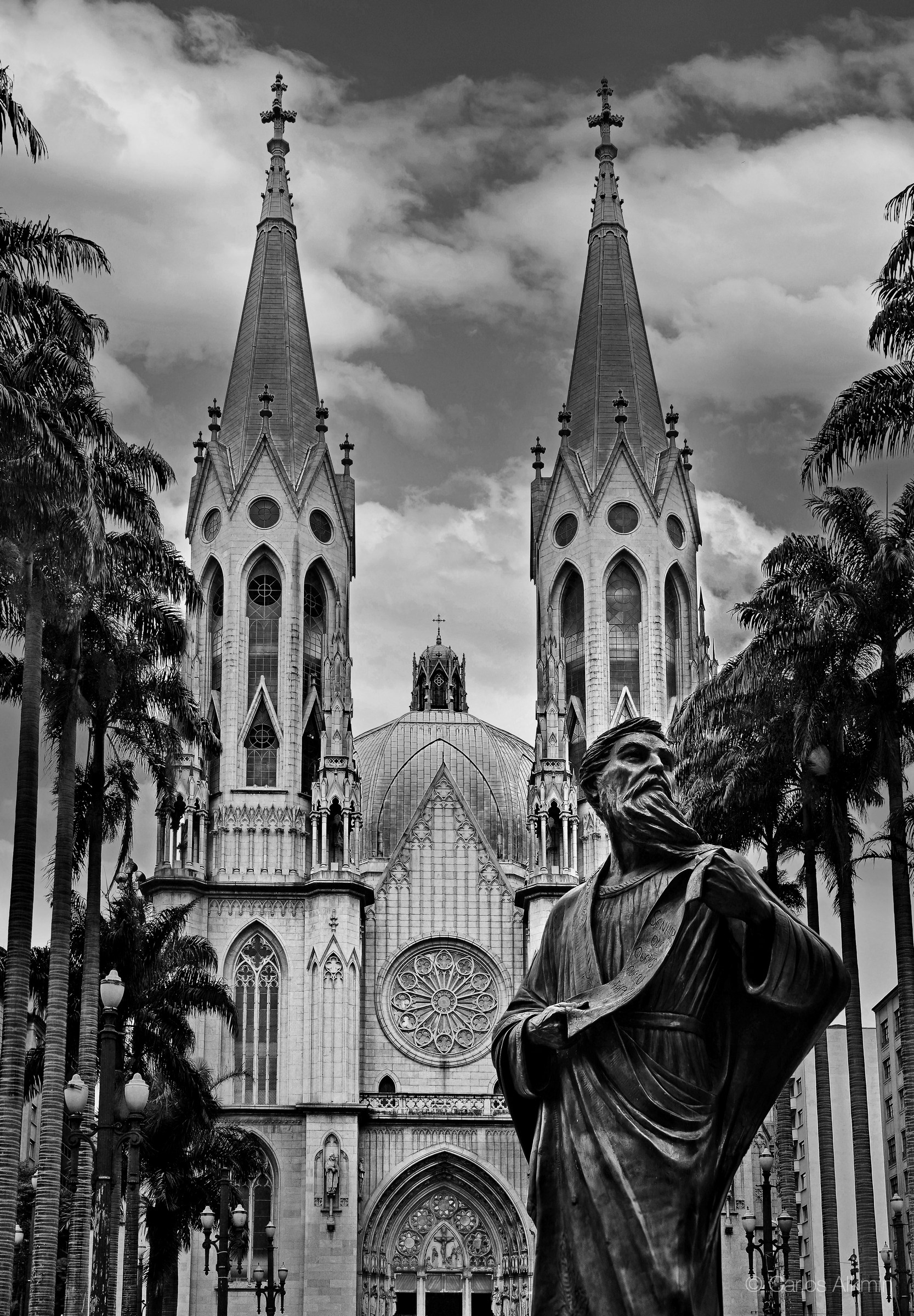 Catedral da Sé e Monumento a São Paulo, o apóstolo