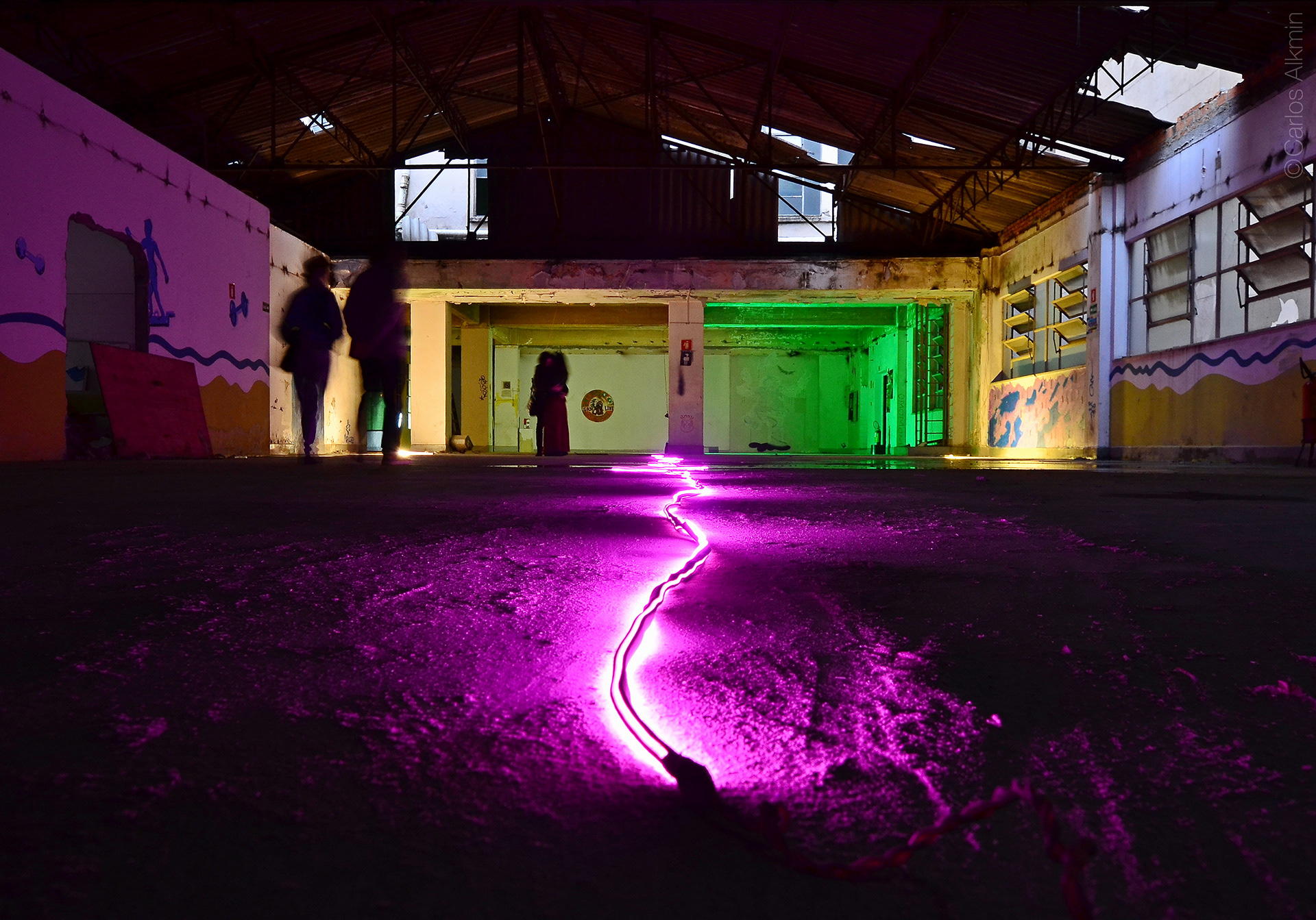 Instalação artística em antigo edifício da CTB/Telesp, antes de processo de retrofit - Centro de São Paulo