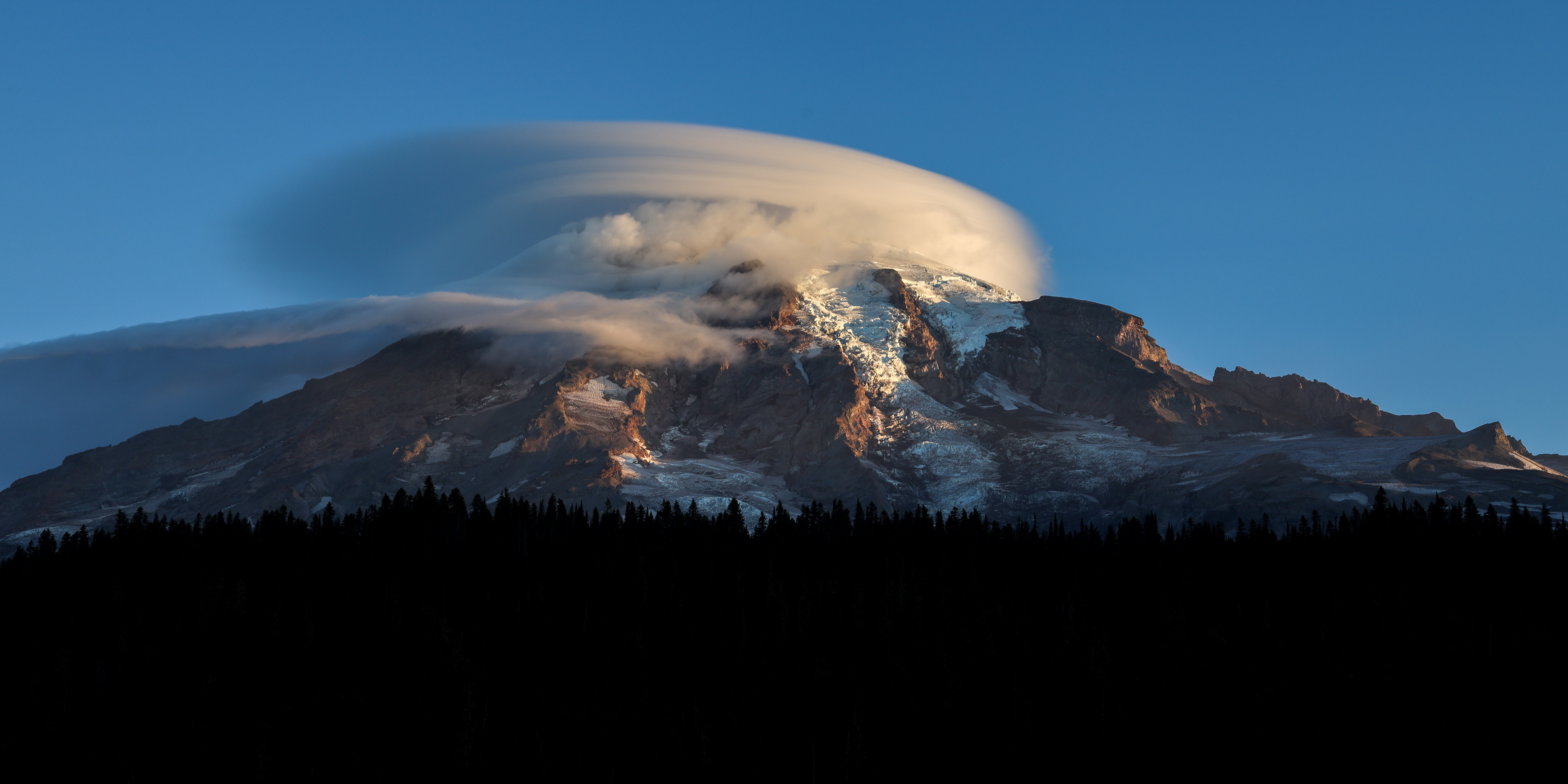 Mount Rainier with Lenticular Cloud