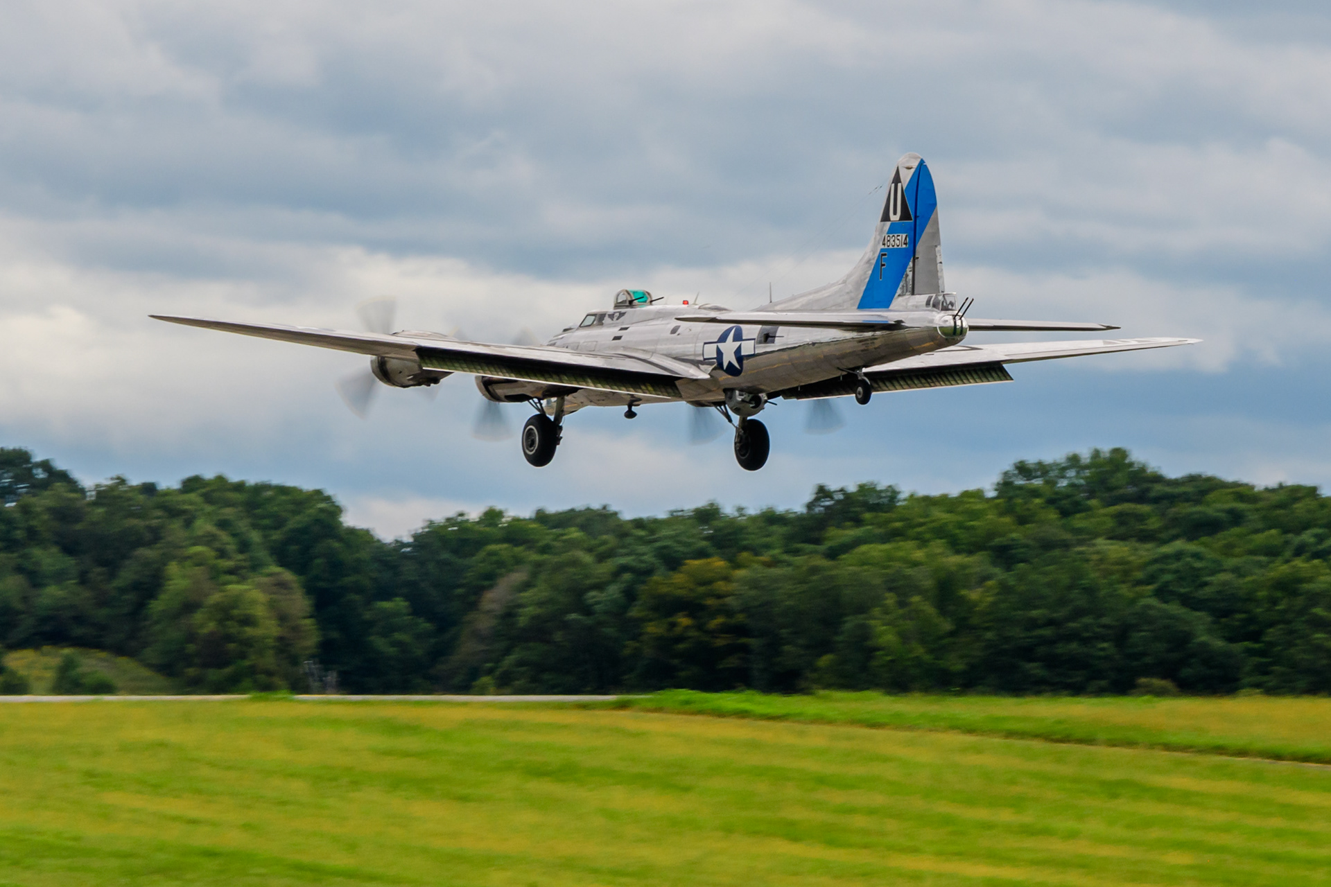 "Sentimental Journey" - B17 - TRI Airport