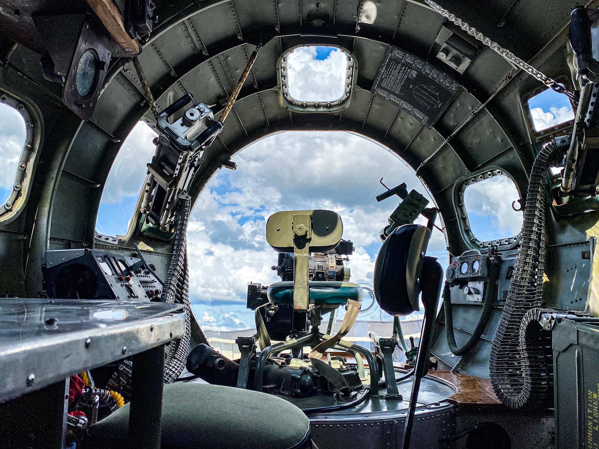 "Sentimental Journey" - B17 - TRI Airport