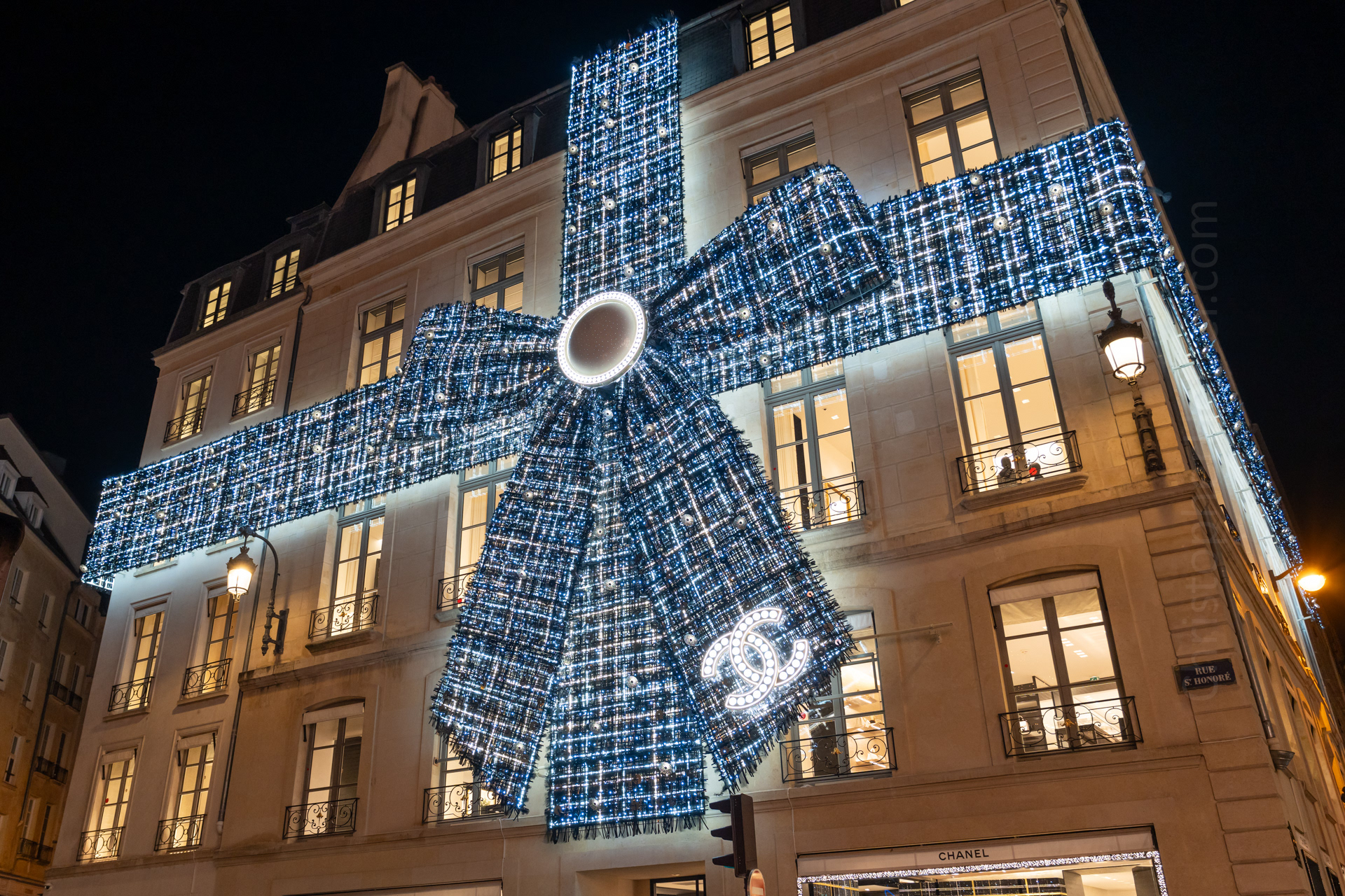 Chanel store, located in Paris' trendy downtown fashion district. It's tradition for the major designers to put up elaborate Xmas light displays each year.