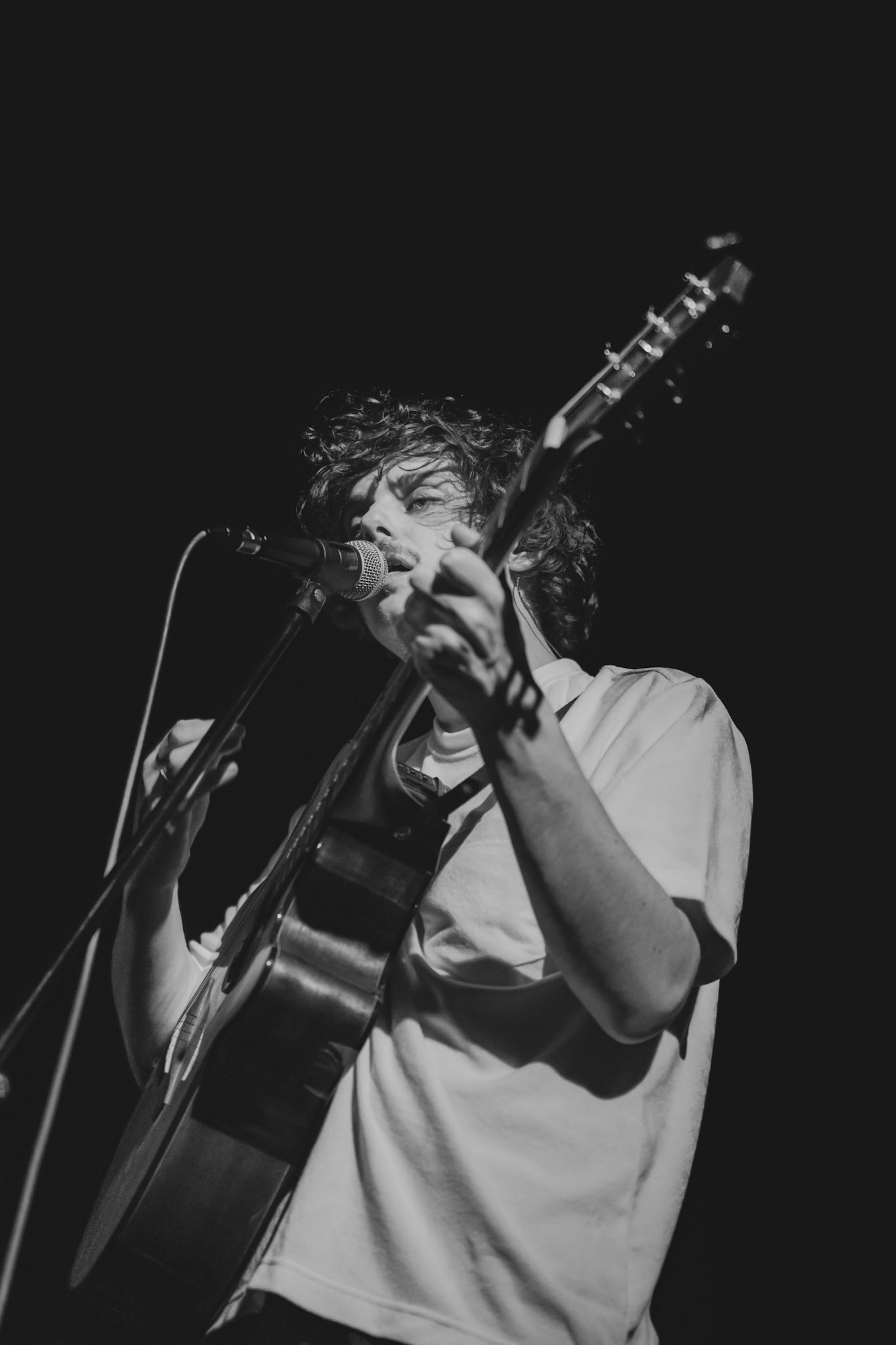 RUGO - LUMIERE | MUZIC ITALIEN