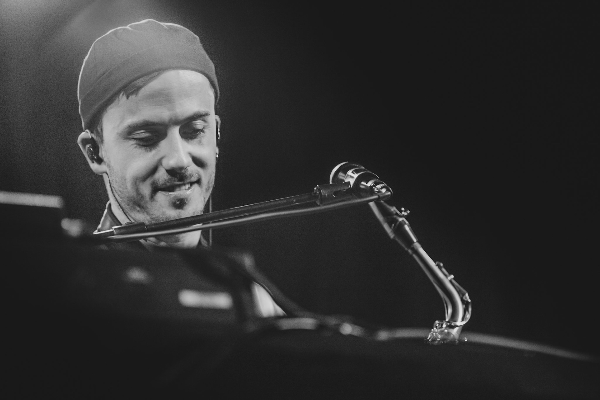 FOGG - LUMIERE | MUZIC ITALIEN