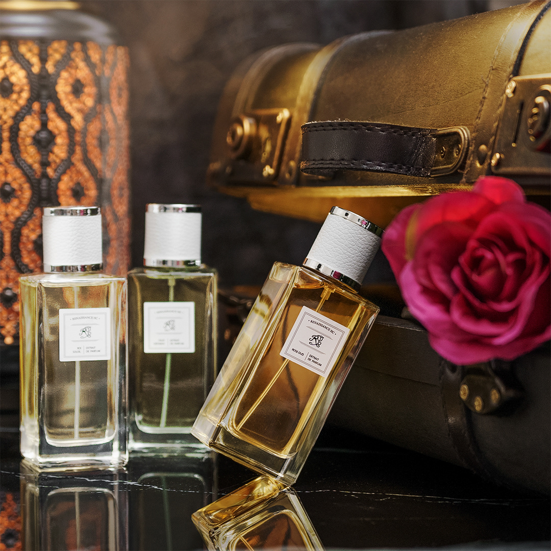 photo commerciale de flacons d'extrait de parfum pour homme de la marque RENAISSANCE HC.