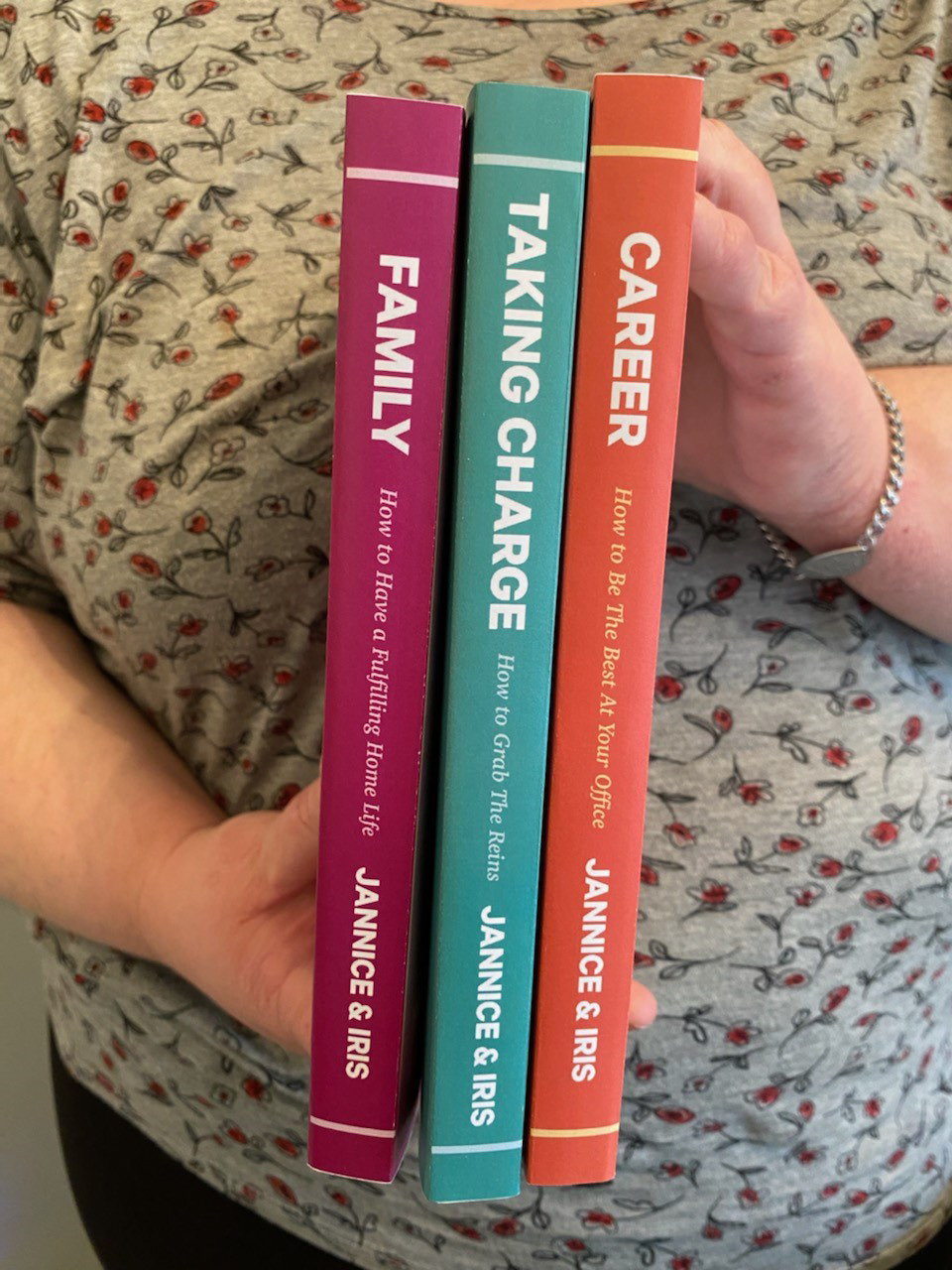 Bookcover prop, spine