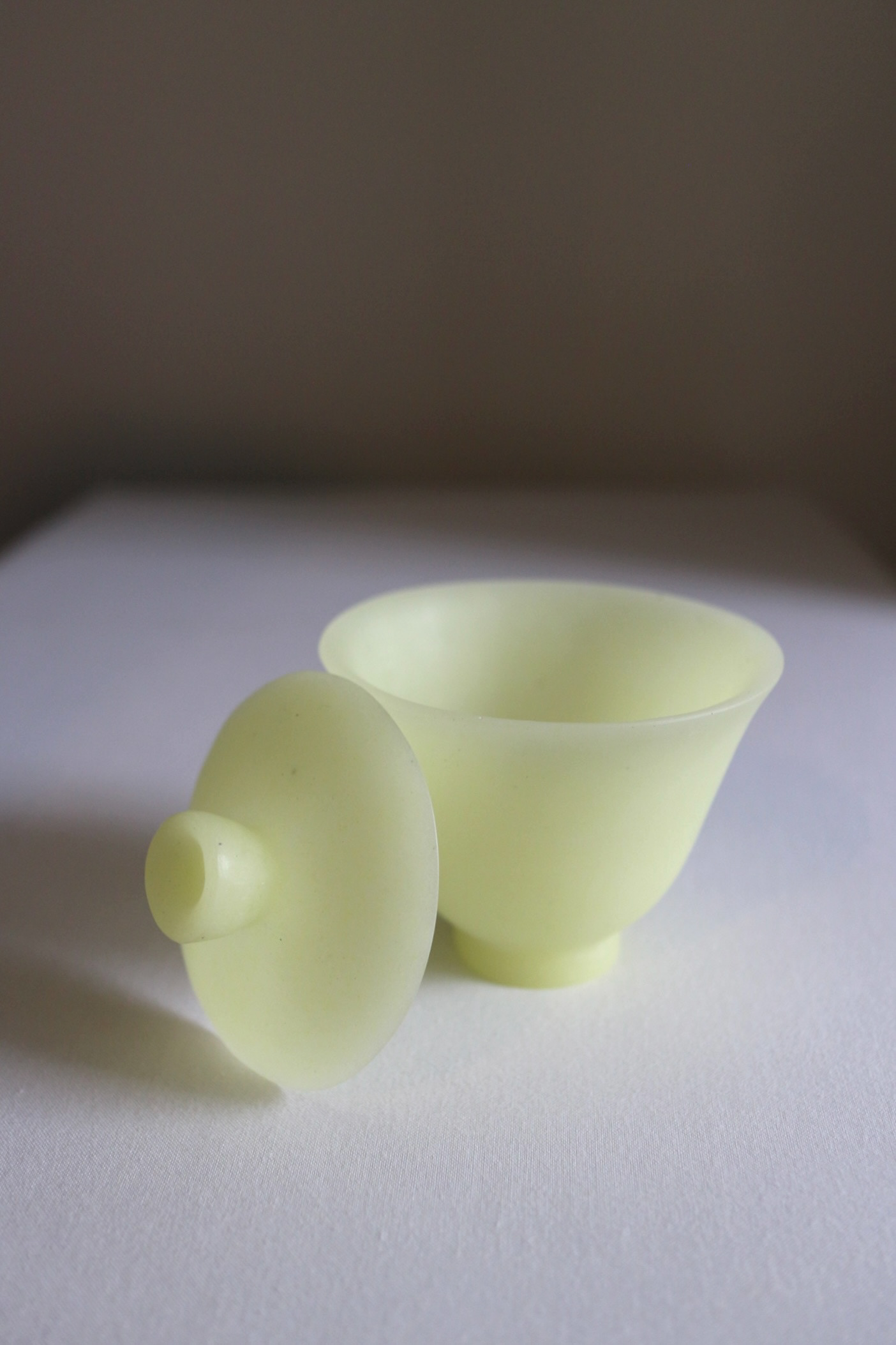 Lidded tea bowl - Kiln Cast