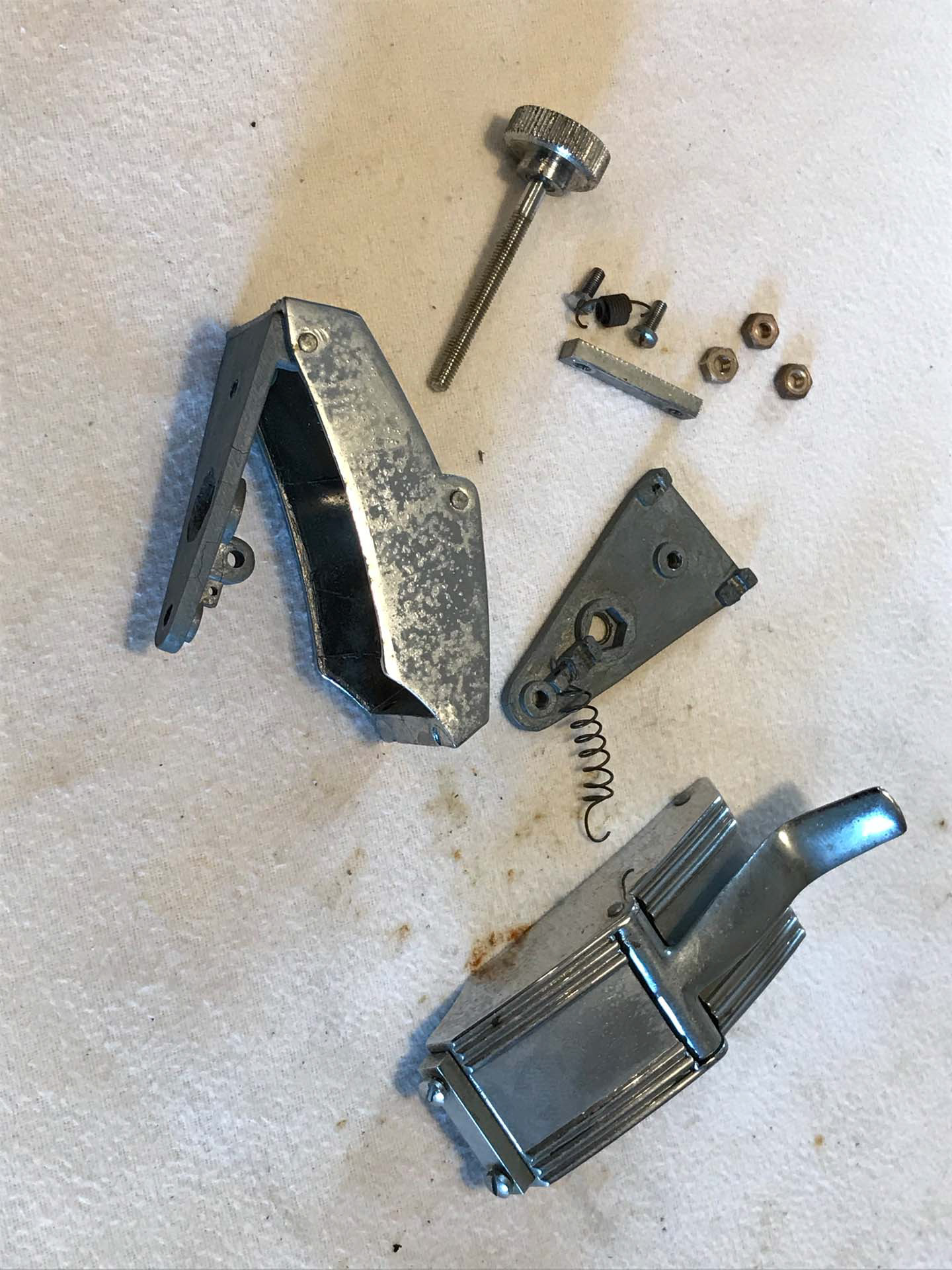 My attempt to replace the weak baseplate with some 3D-printed parts | Herbert Heim Vintagedrums