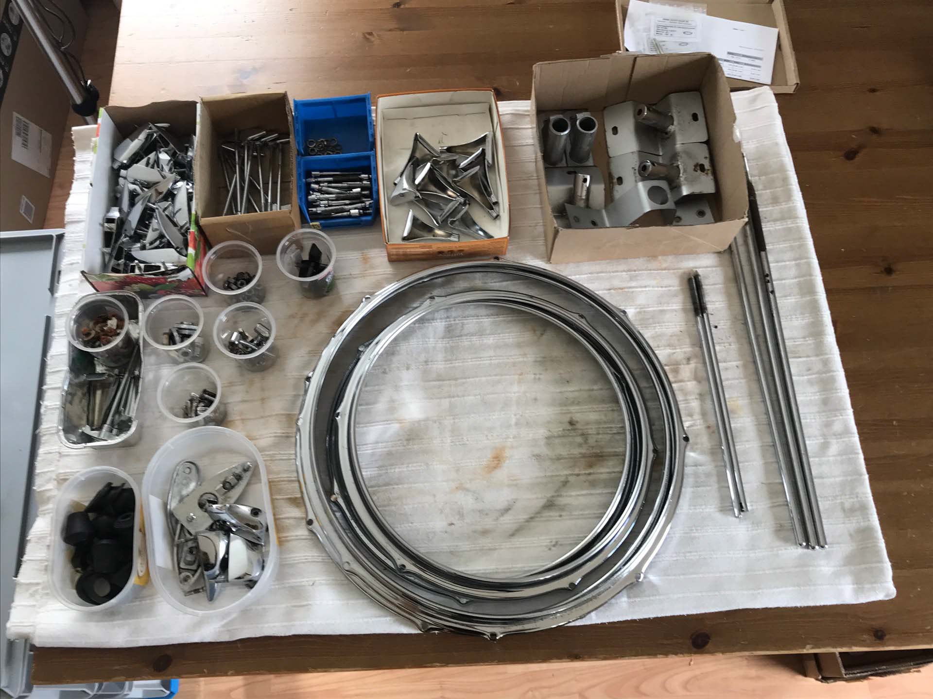 all metal parts ready for cleaning, polishing | Herbert Heim Vintagedrums