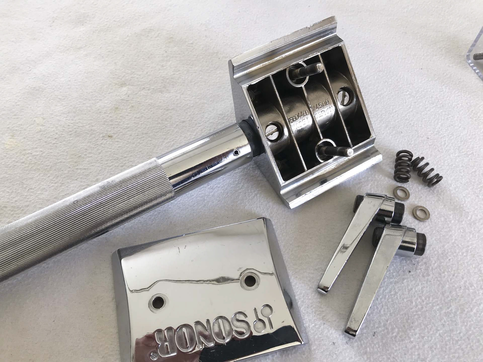 Fixing the loose parts of the Sonor Force Hardware with new/additional steel rivets and spring pins | Herbert Heim Vintagedrums