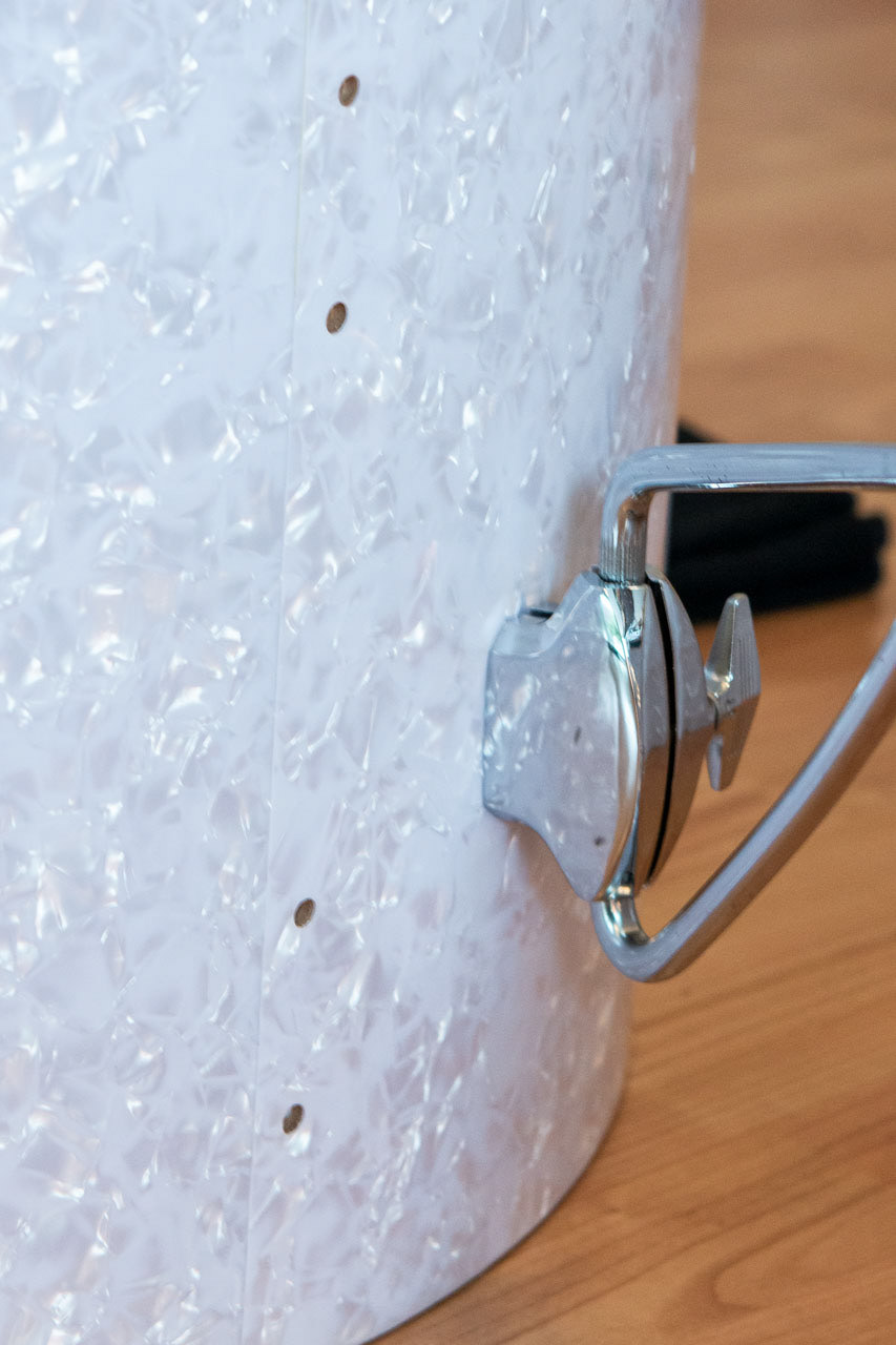 Sonor Phonic, 24-14-18, stripdown, sanding, rewrap with White Pearl | Foto: Herbert Heim, www.hheim-vintagedrums.de