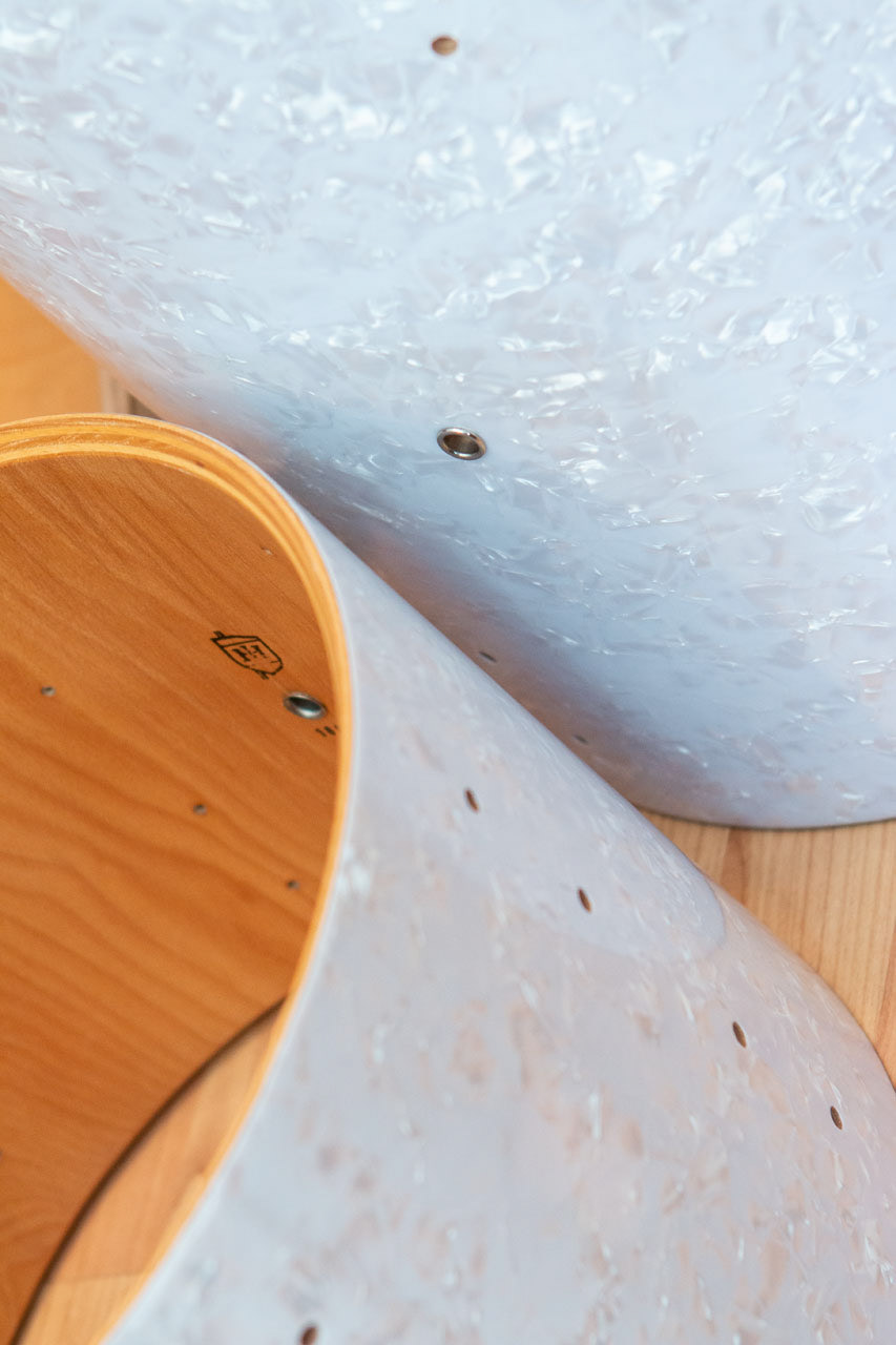 Sonor Phonic, 24-14-18, stripdown, sanding, rewrap with White Pearl | Foto: Herbert Heim, www.hheim-vintagedrums.de