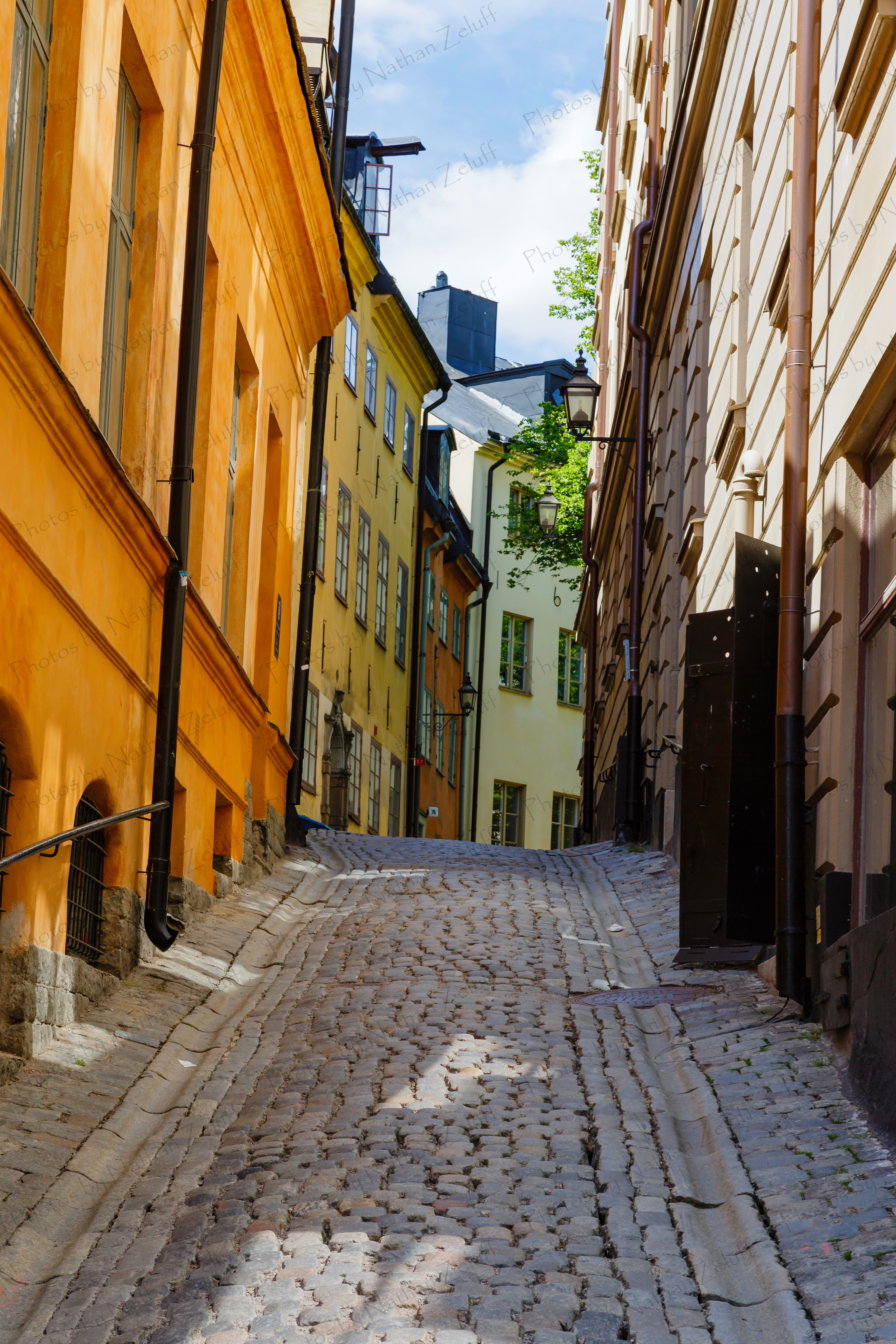 Narrow Street (Stockholm, Sweden)