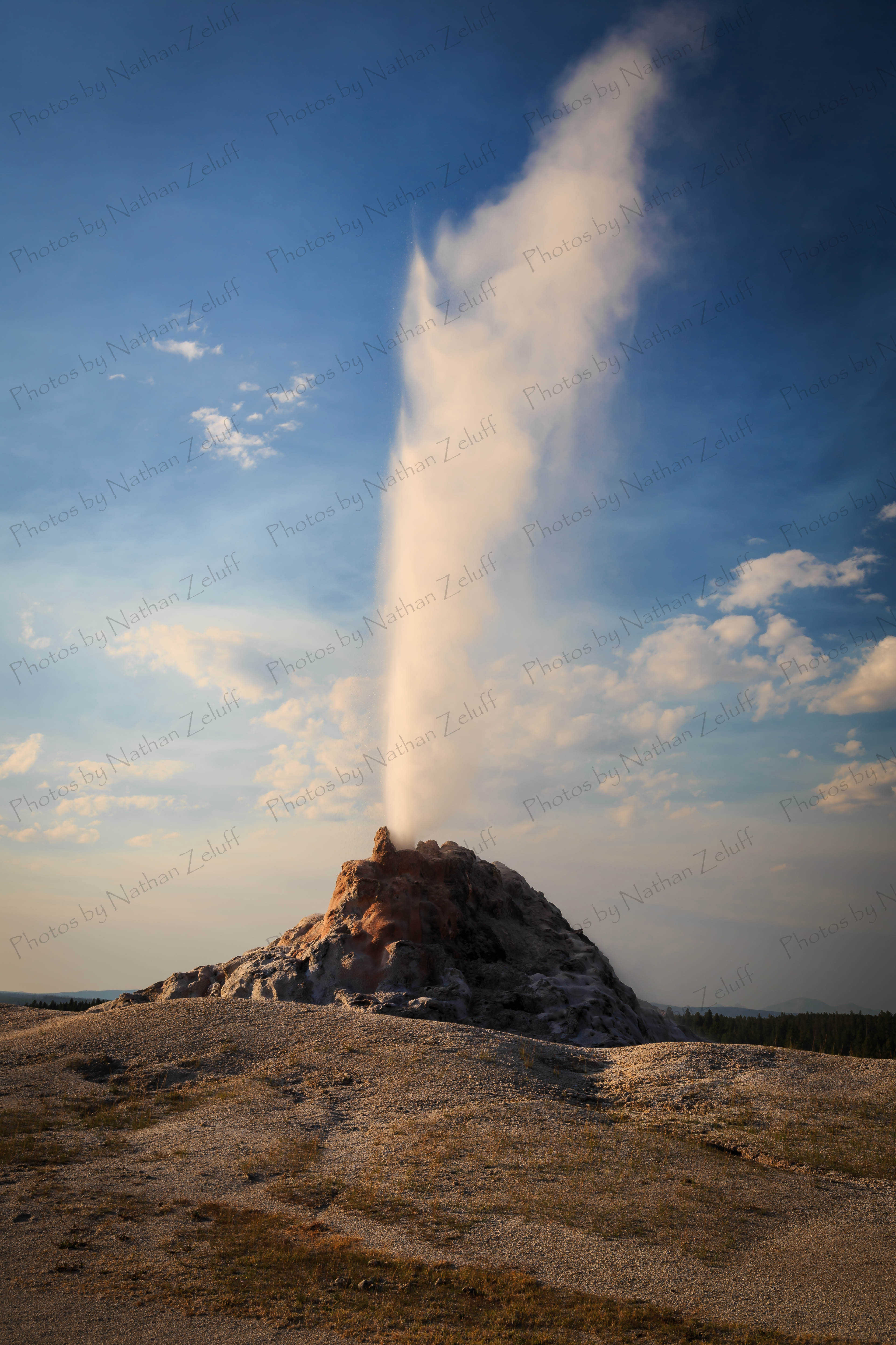 White Dome Geyser (Yellowstone NP, Wyoming)