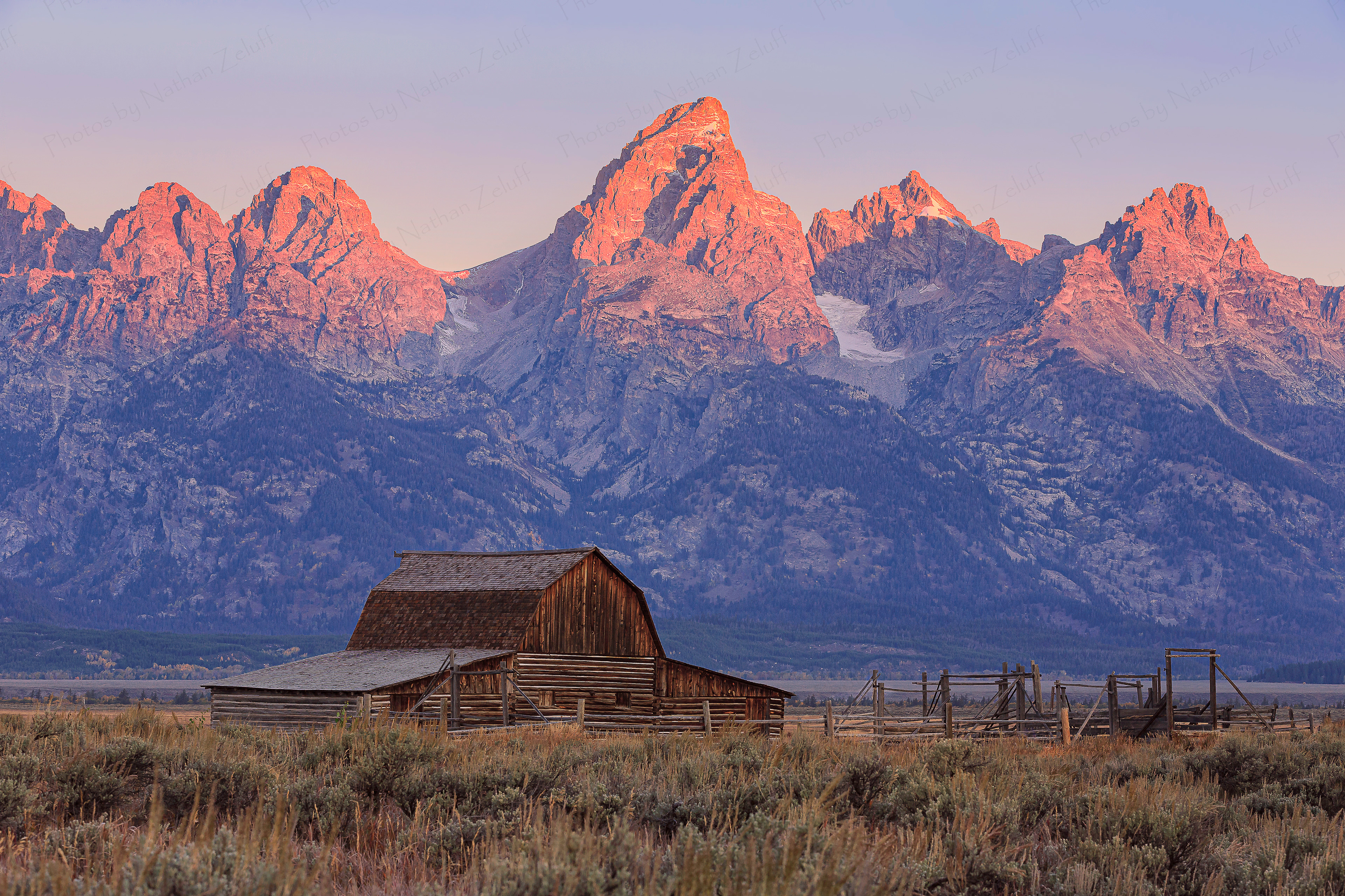 Sunrise at Mormon Row (Grand Teton NP, Wyoming)