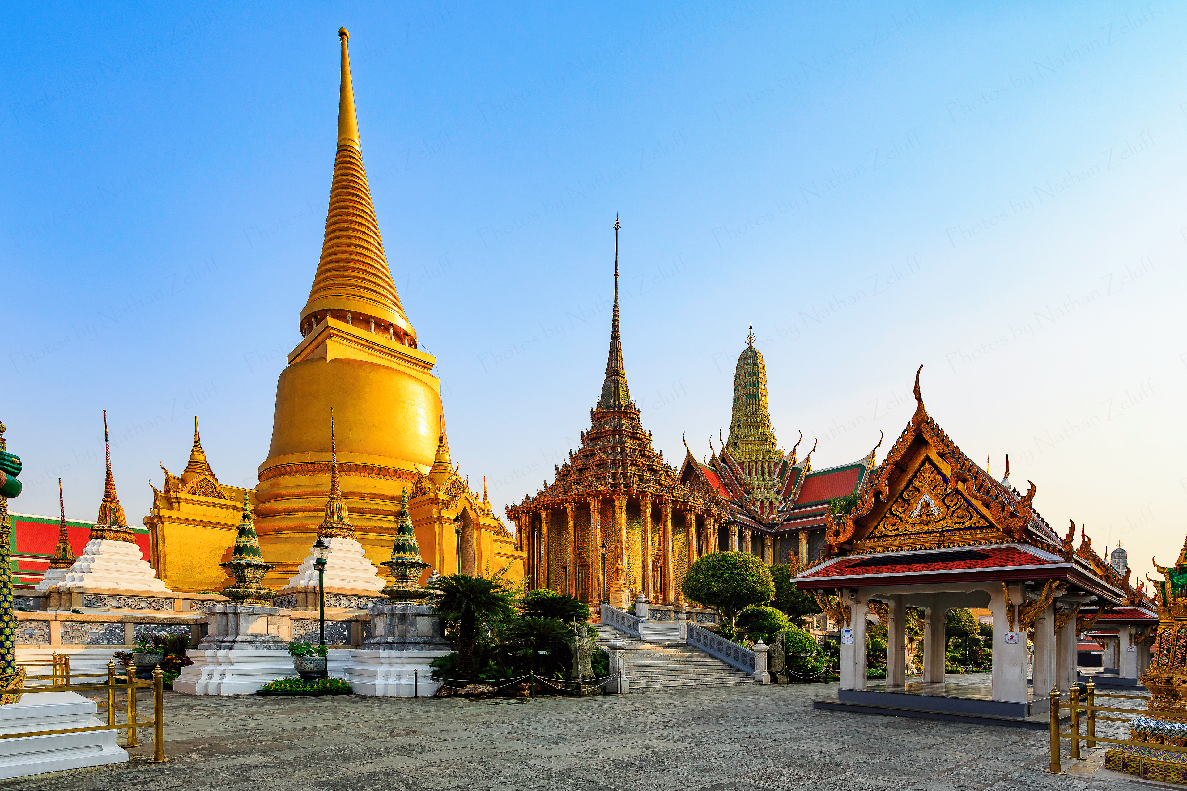 Phra Sri Rattana Chedi (Bangkok, Thailand)