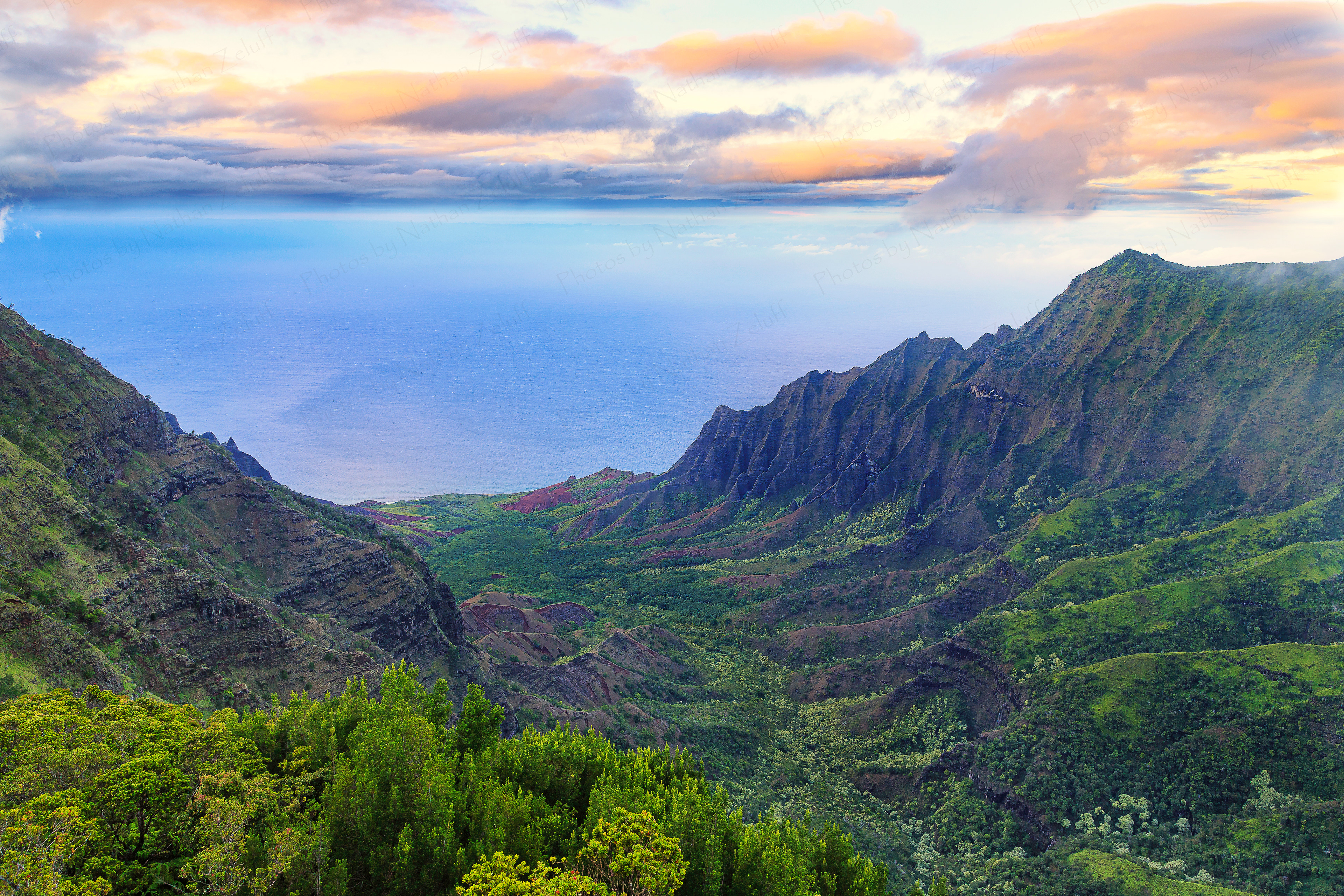 Dusk over Kalalau Valley (Kauai, Hawaiian Islands)