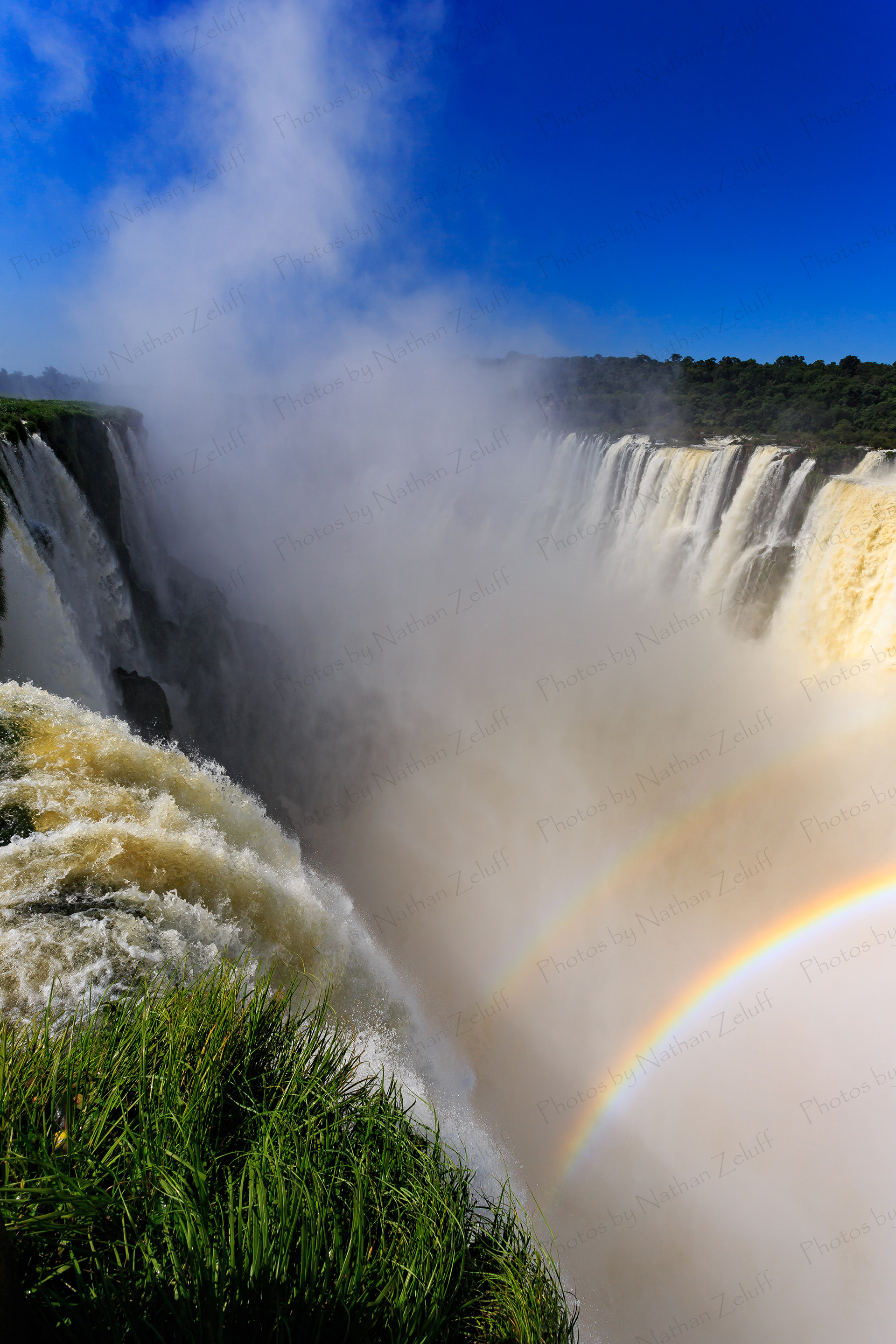 The 1.7 Mile Long Waterfall (Cataratas del Igauzu, Argentina)
