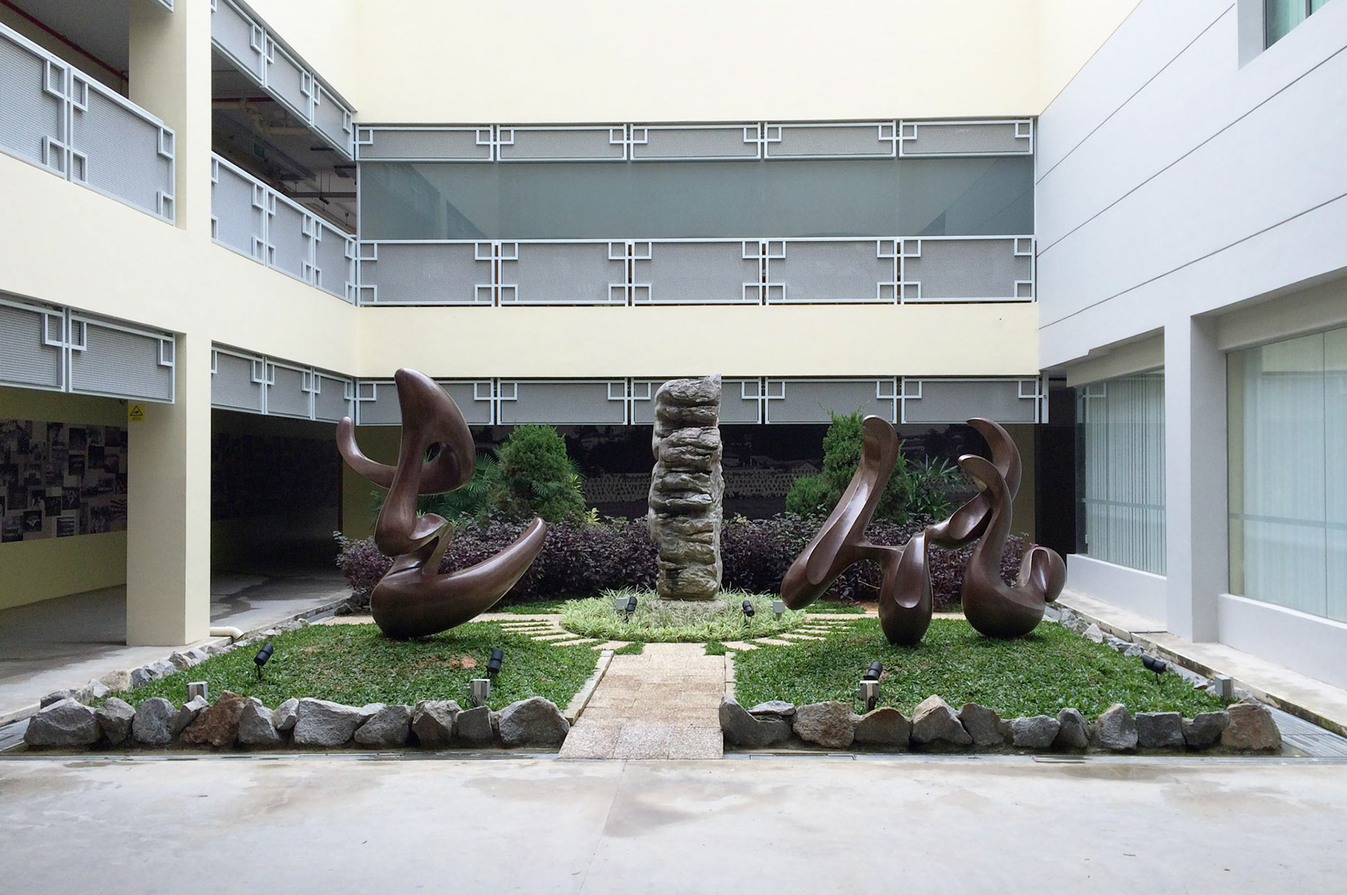 《立化》 River Valley . Chinese Calligraphy Sculpture Series . Forged Brass . 2015