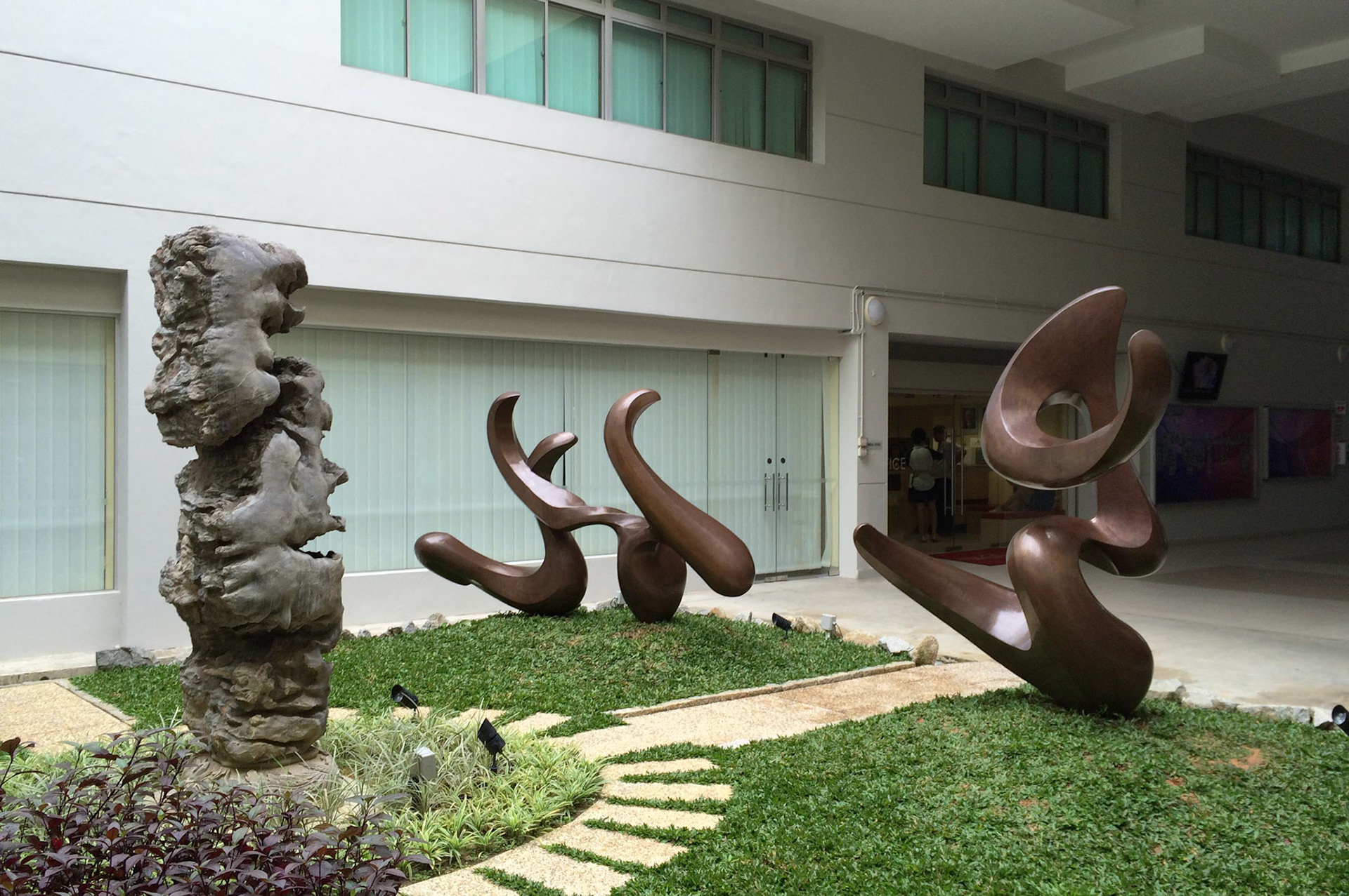 《立化》 River Valley . Chinese Calligraphy Sculpture Series . Forged Brass . 2015