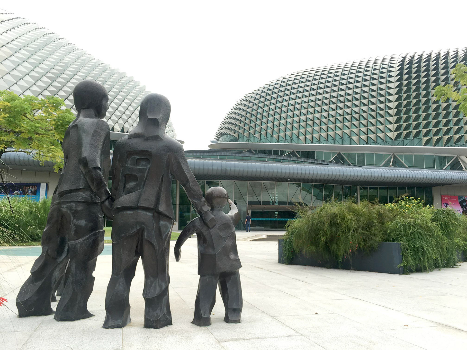 《开心家庭》 Happy Family of Five . Forged Copper . 2012