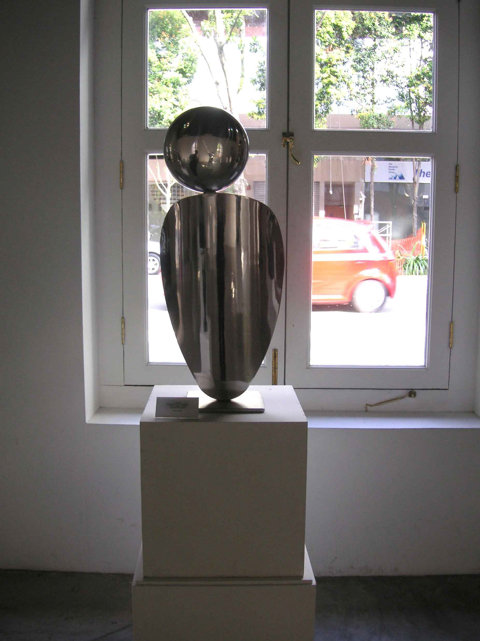 《镜中人》 The Person in the Mirror . Stainless Steel . 2005