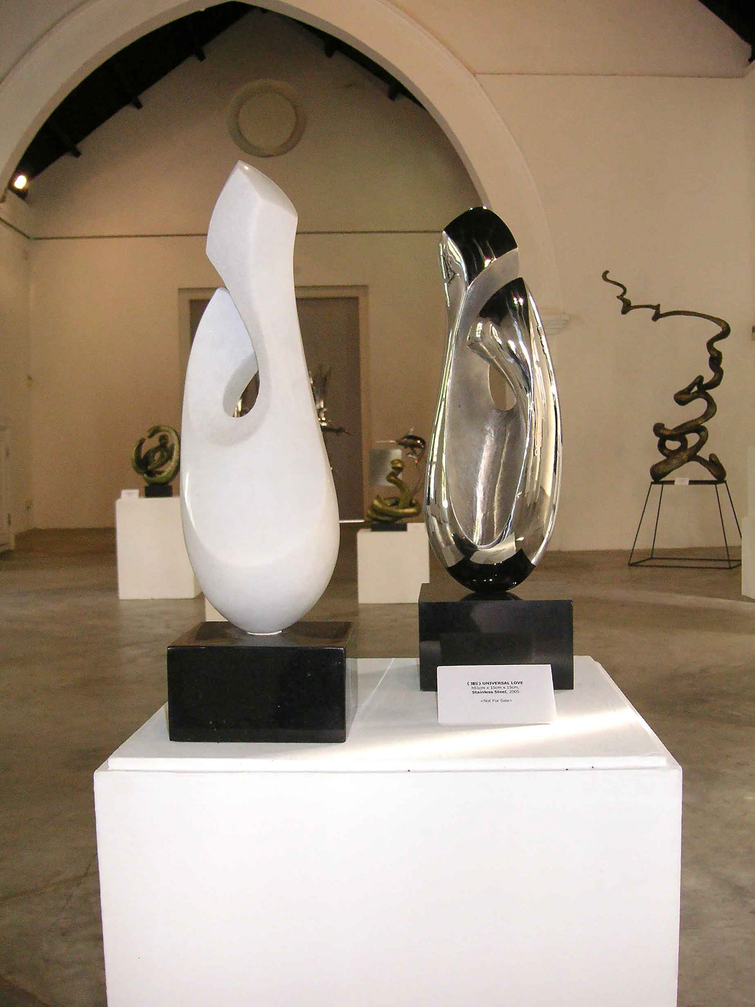 《博爱》 Universal Love . White Marble / Forged Stainless Steel . 2005