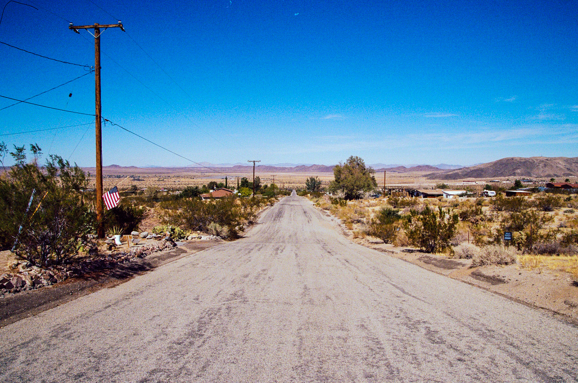 The view down Mt. Lassen Ave in Joshua Tree