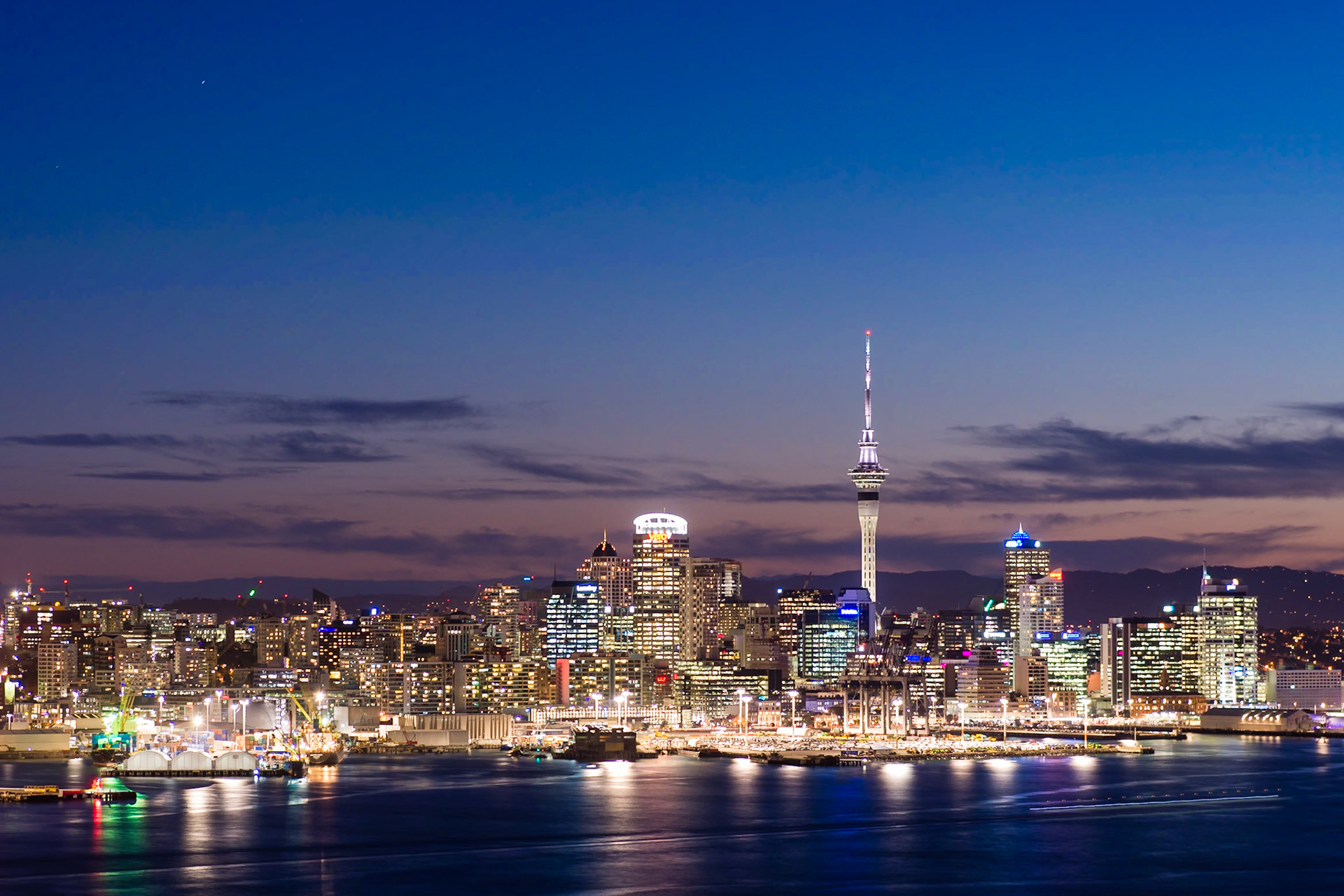 Mount Victoria is an extinct volcano near Devonport in Auckland. It offers spectacular views of the city, especially at sunset.