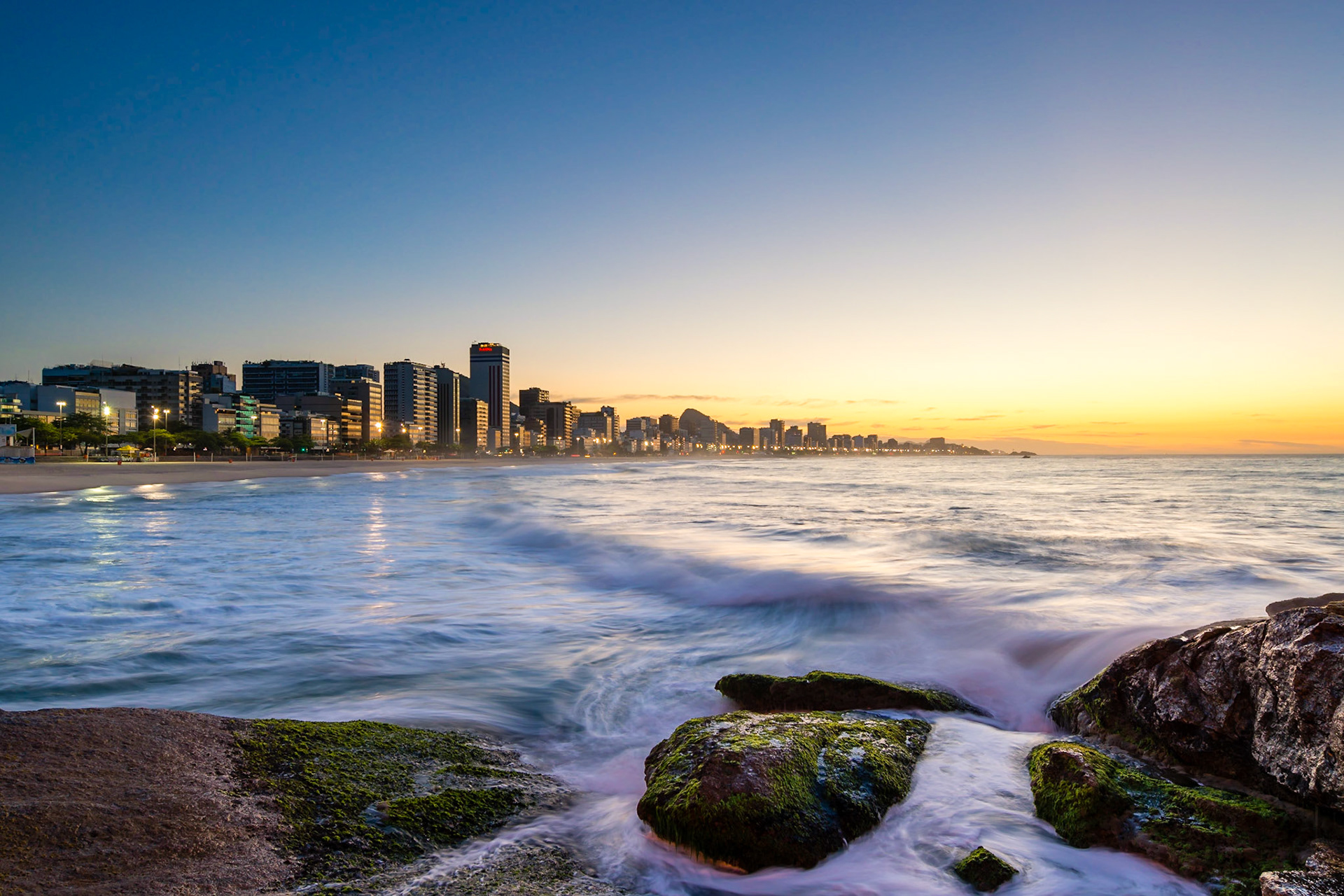 A short distance from my hotel is an impressive rock formation overlooking the iconic Ipanema Beach. A slow shutter and breaking waves give a milky and ghostly effect to the sea.