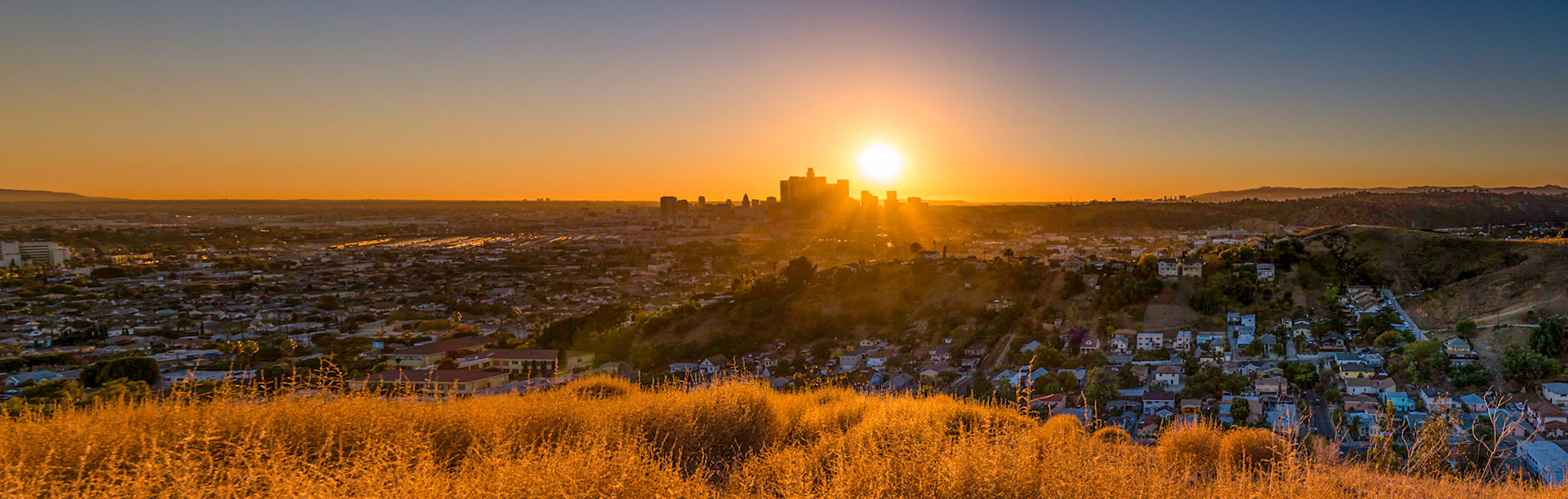 Last-minute scouting led to this fantastic viewpoint overlooking the metropolis of Los Angeles. This panorama comprises of 8 images.
