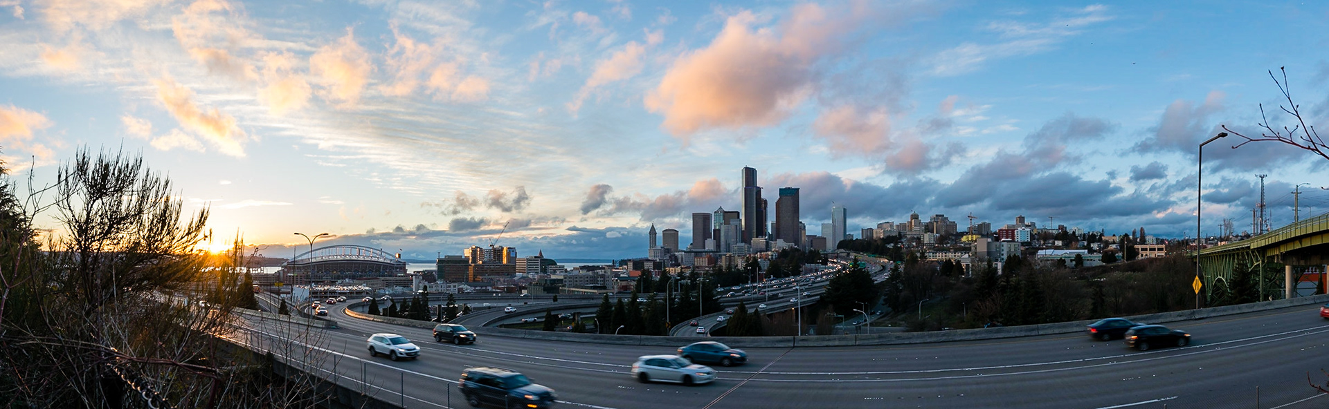 This panorama is comprised of several images, and shows the city scene shortly before sunset.