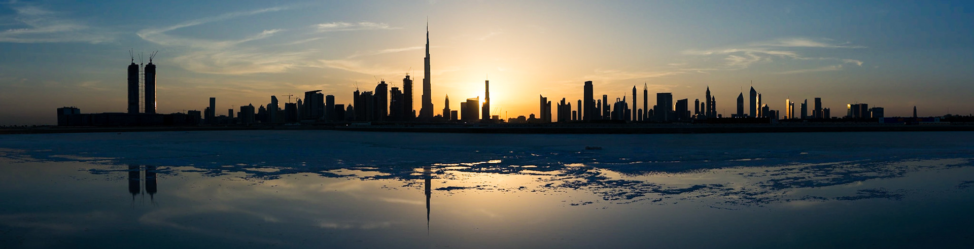 You can really see the iconic Dubai skyline in this panorama. It encompasses the new Dubai Design District on the left, Burj Khalifa and Sheikh Zayed Road in tthe centre, to DIFC, and Trade Centre on the right.